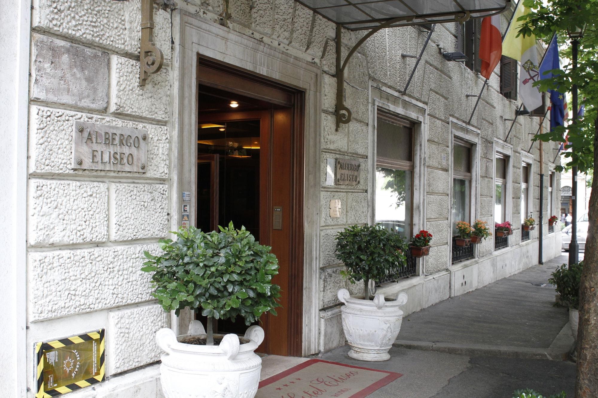 Vista Exterior Hotel Eliseo