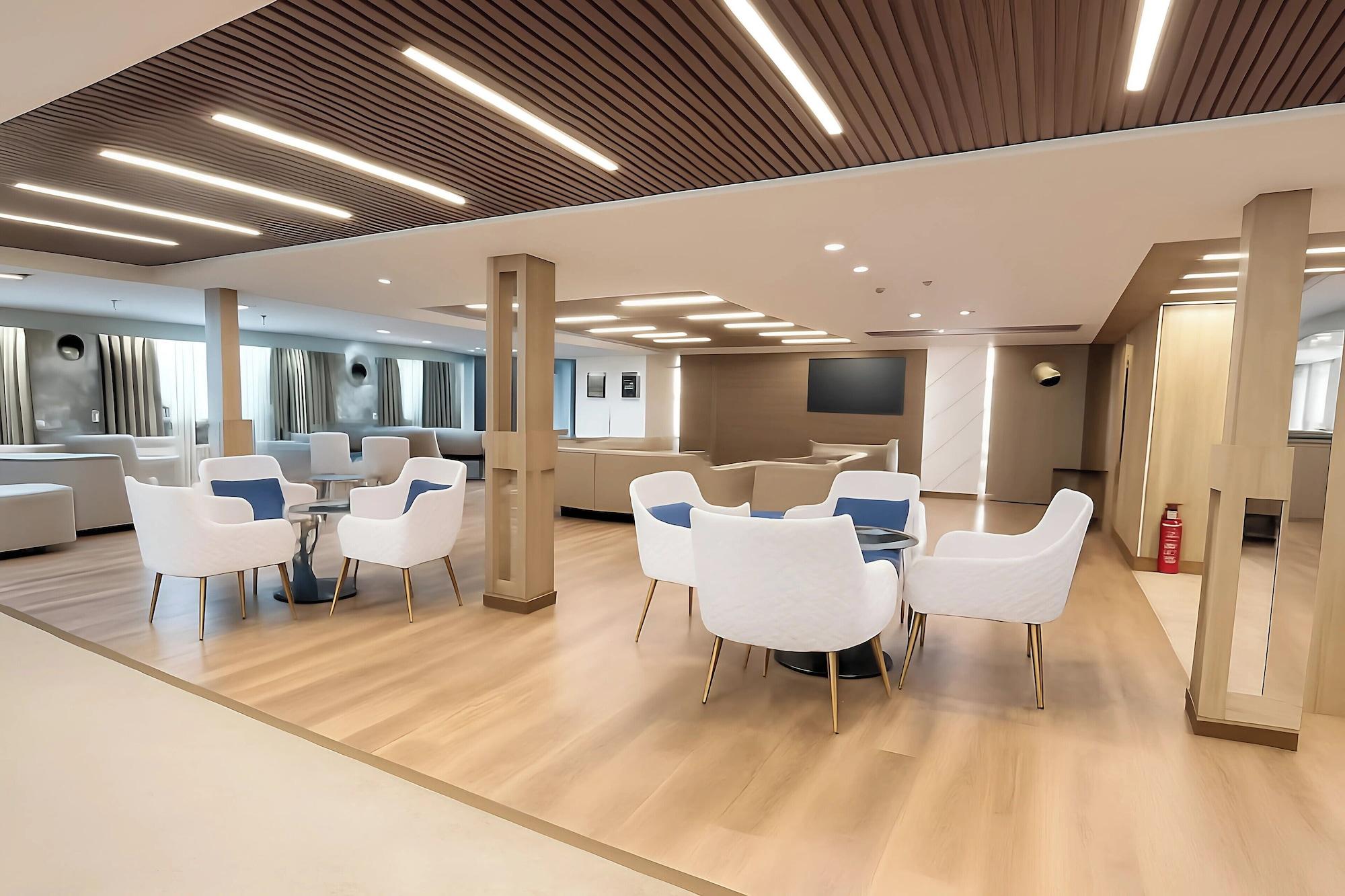 Bar/Salón Nile Cruise RSG every Wednesday from Aswan 3 nights and every Saturday from Luxor 4 nights