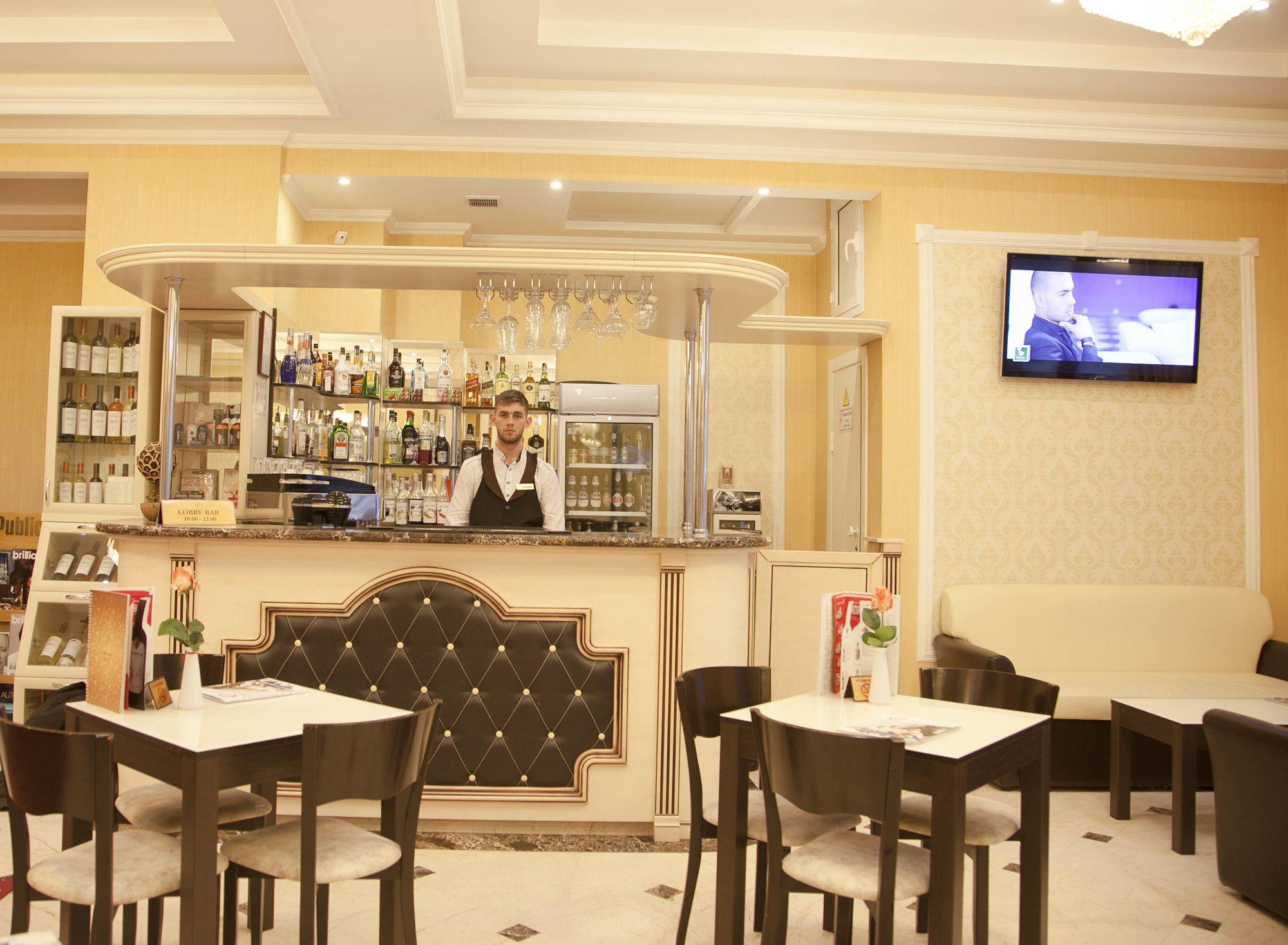Bar/Salón Regency Hotel