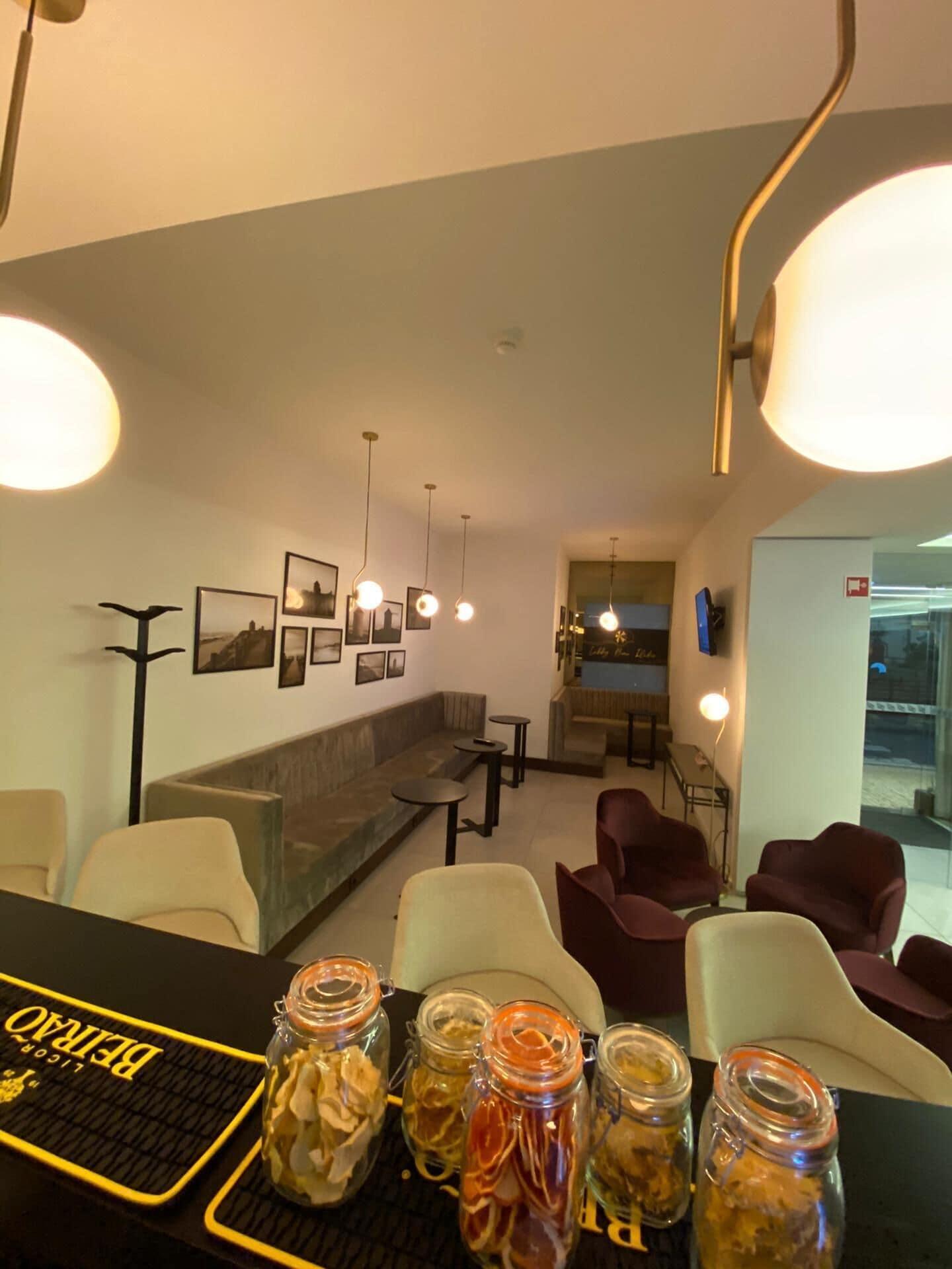 Bar/Salón Apulia Praia Hotel