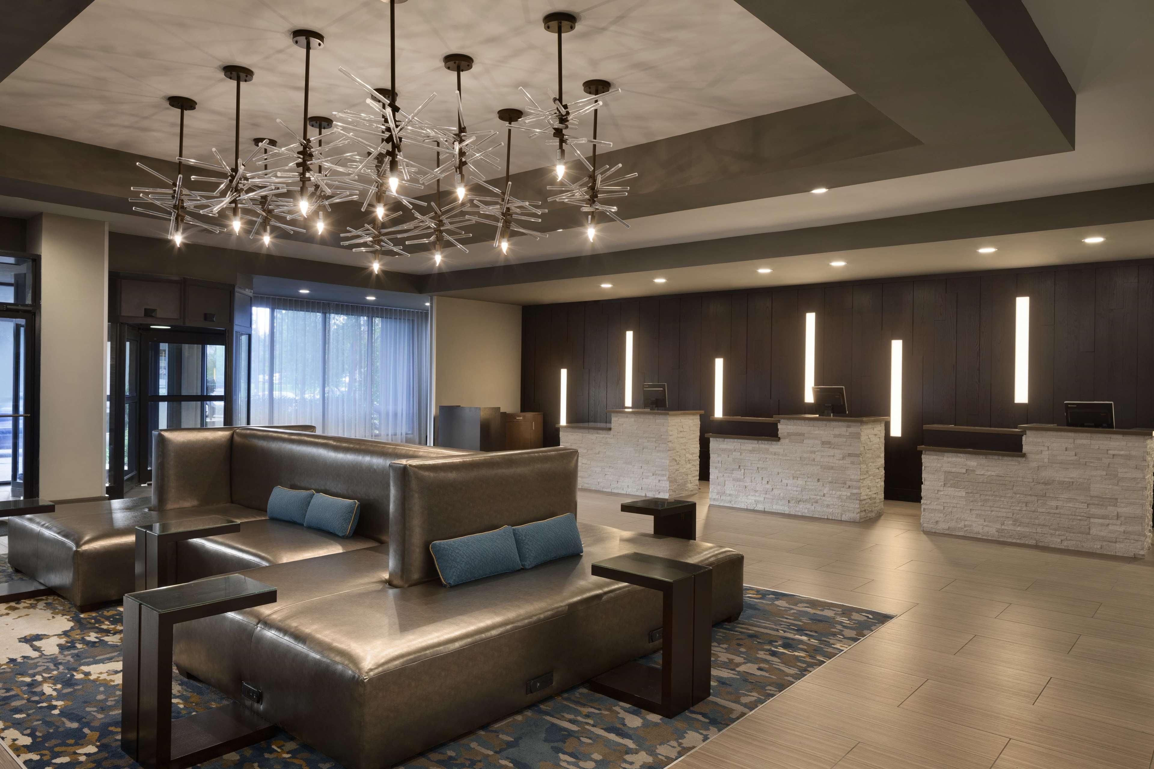 Vista Lobby Embassy Suites by Hilton Columbus