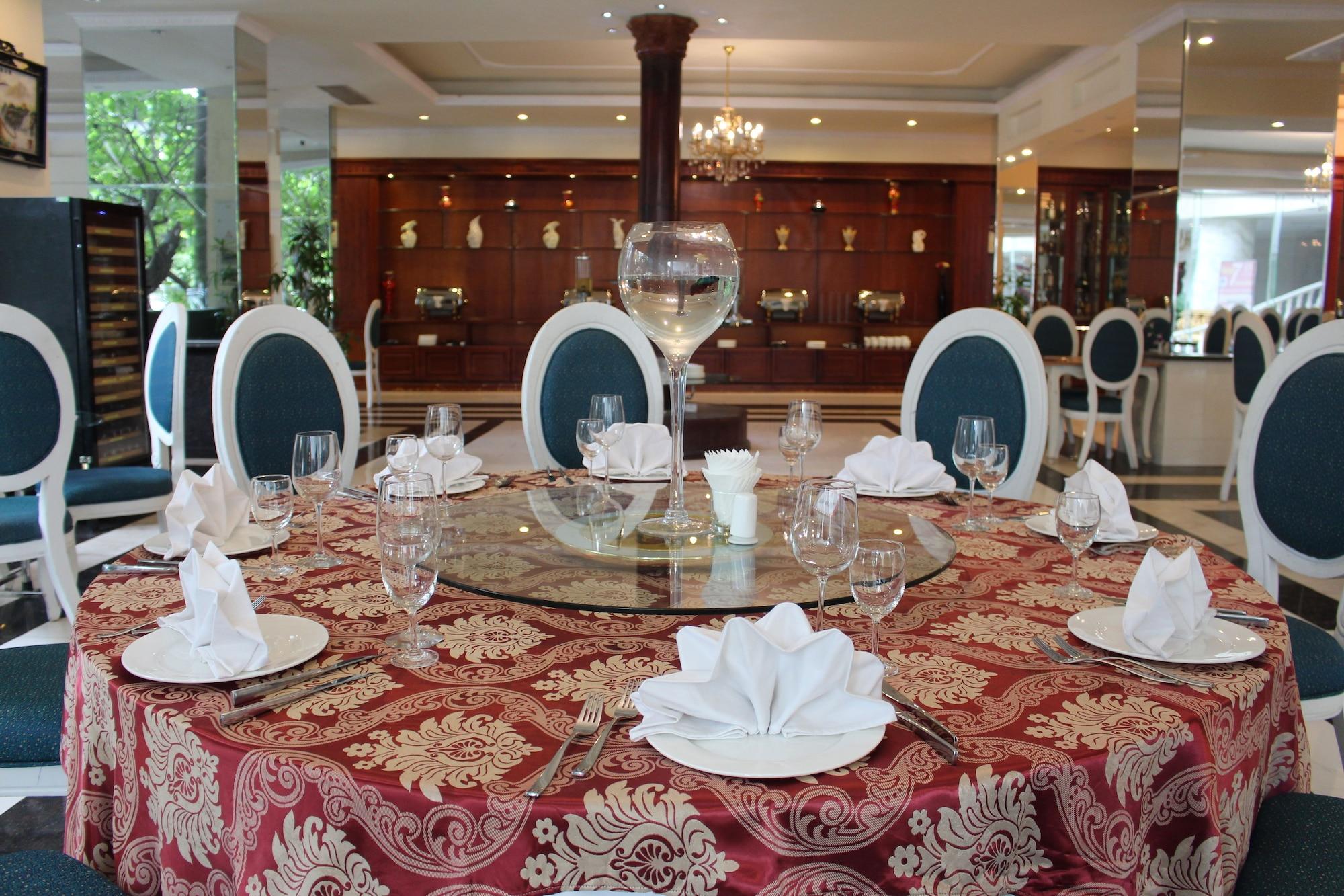 Restaurant The Vissai Hotel
