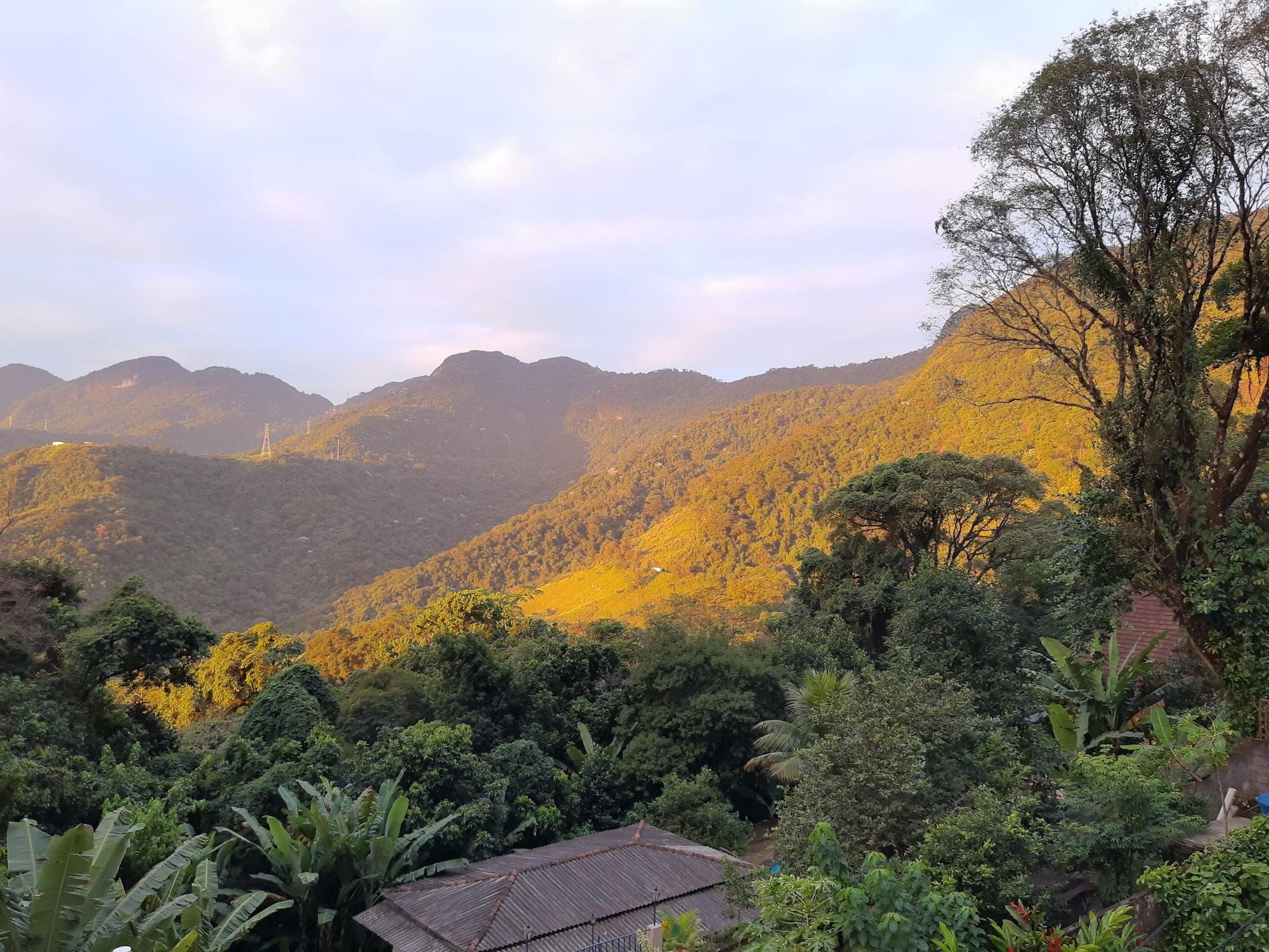 Vista Lobby Chalé da Montanha