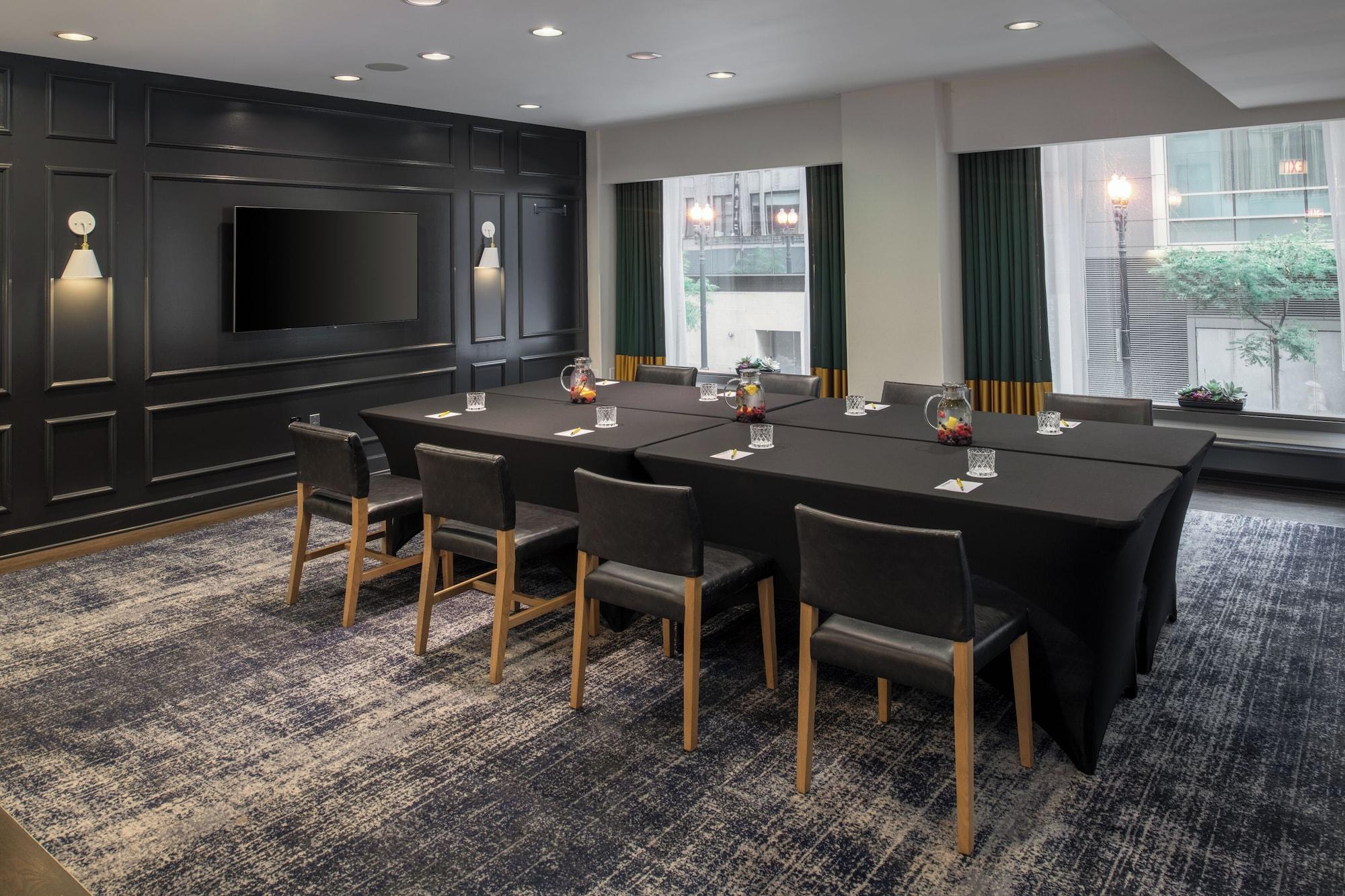 Sala de Reuniones Staypineapple, An Iconic Hotel, The Loop