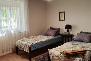 Alojamiento - ★ Poolside Paradise: Private Retreat with Pool, Terrace, & More! ★