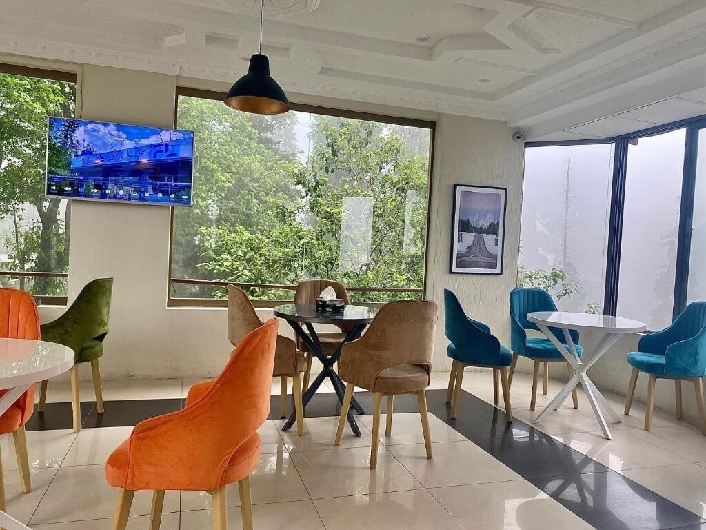 Vista Lobby Fogland Hotel Nathia Gali
