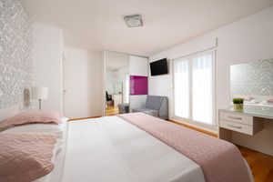 Alquiler Vacacional - VILLA MILLA with private pool, jacuzzi, sauna, gym, max. 8 person