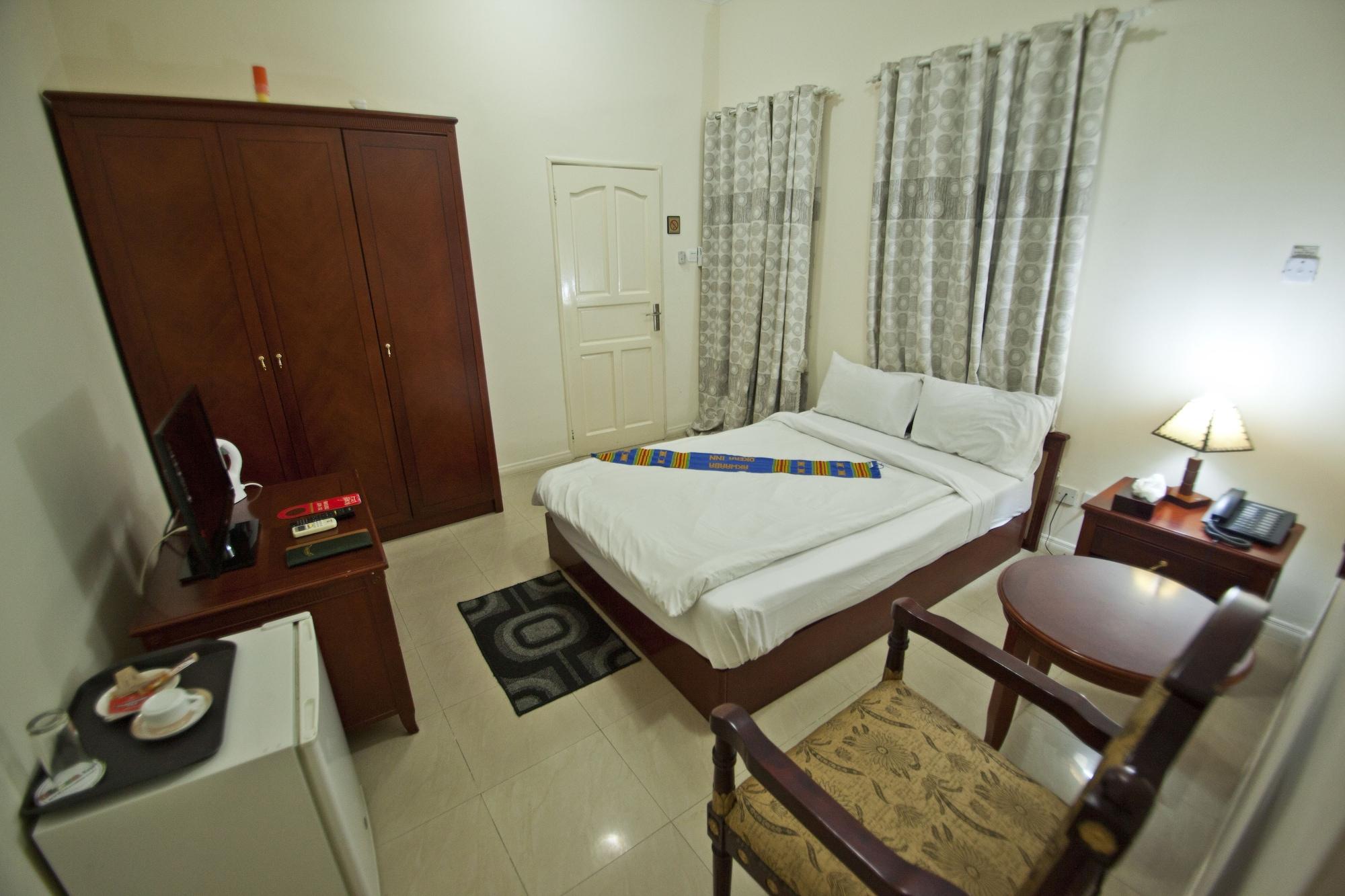 Habitación Okera Inn
