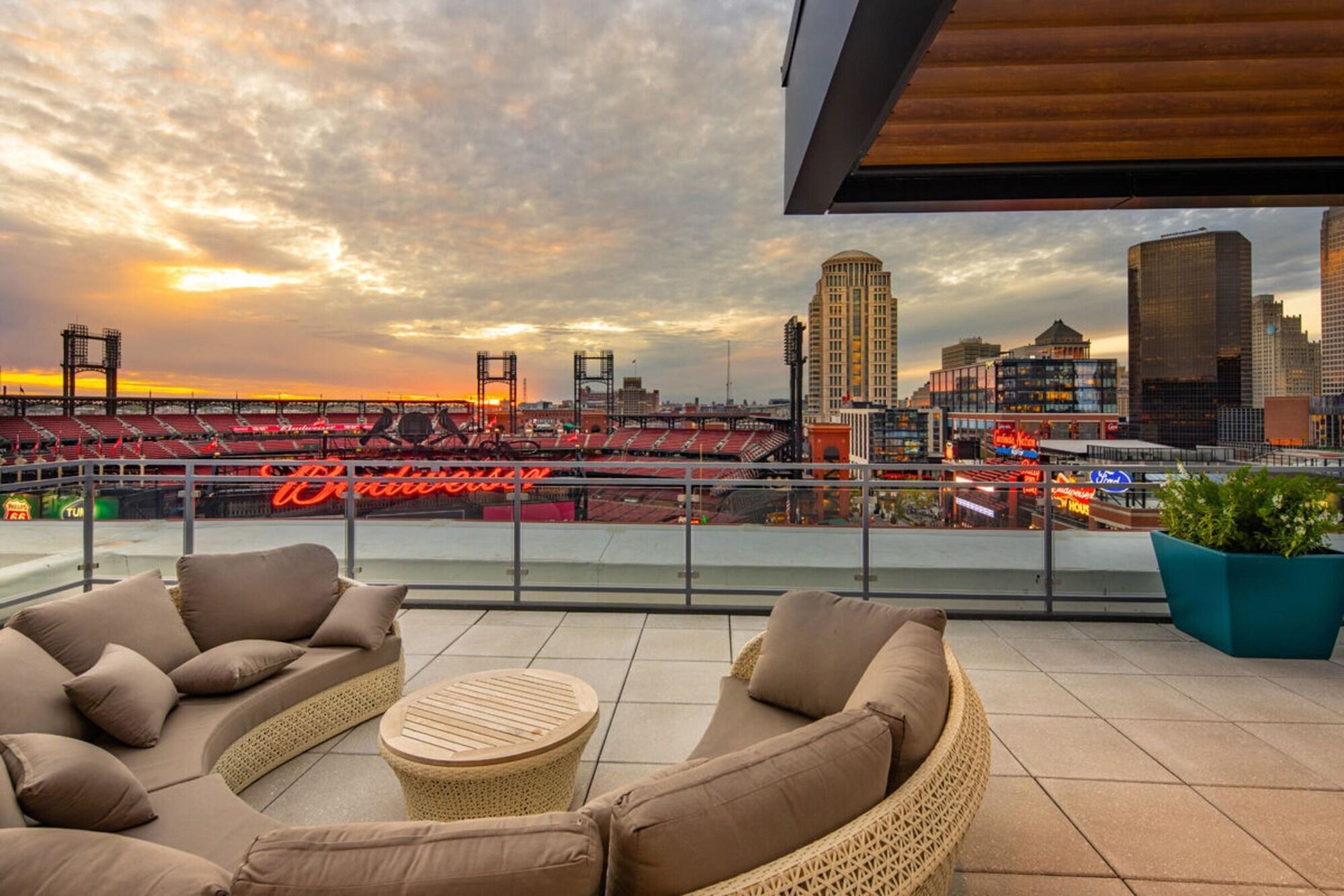 Varios Landing Downtown St. Louis