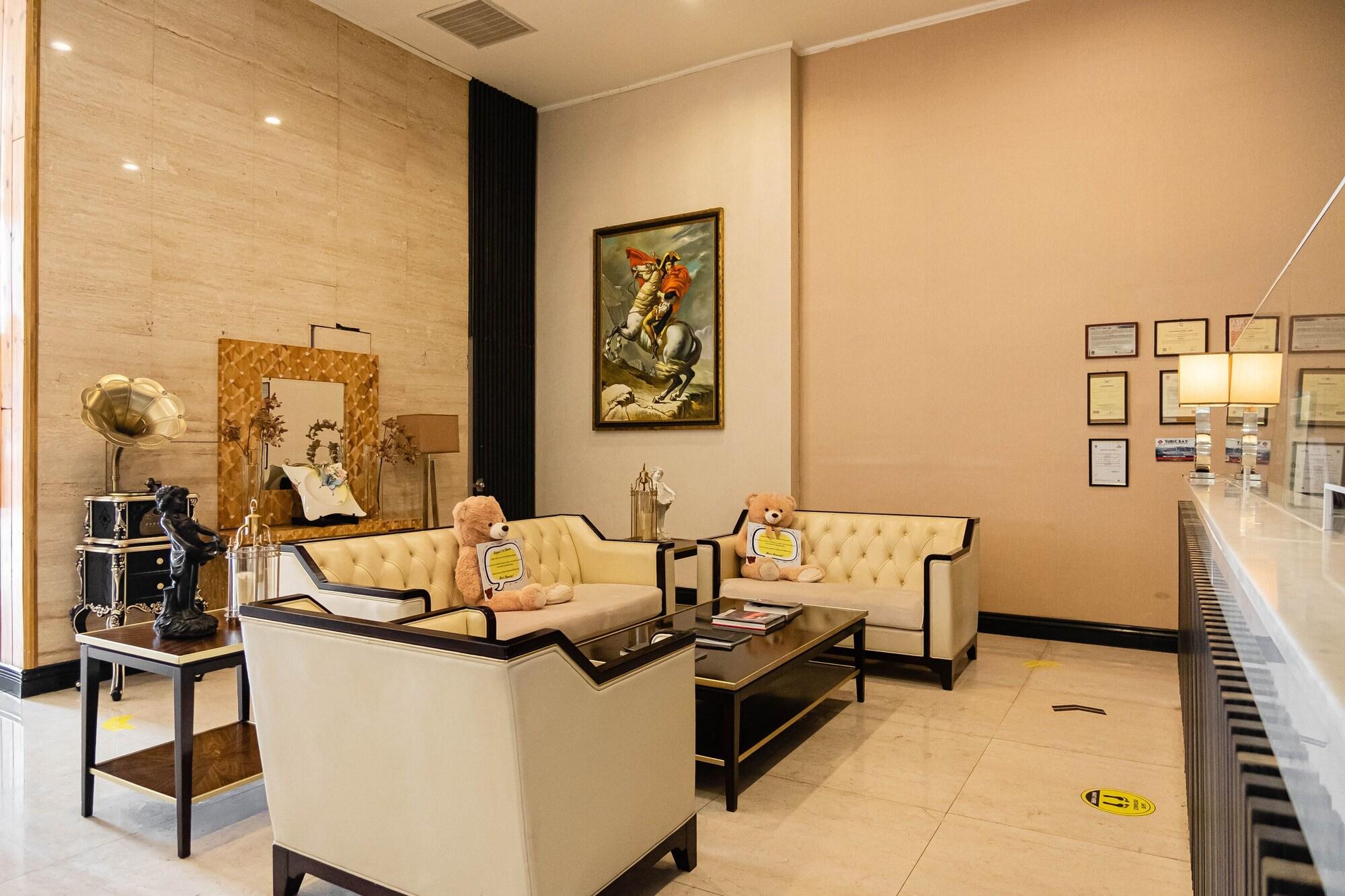 Vista Lobby Le Charmé Suites