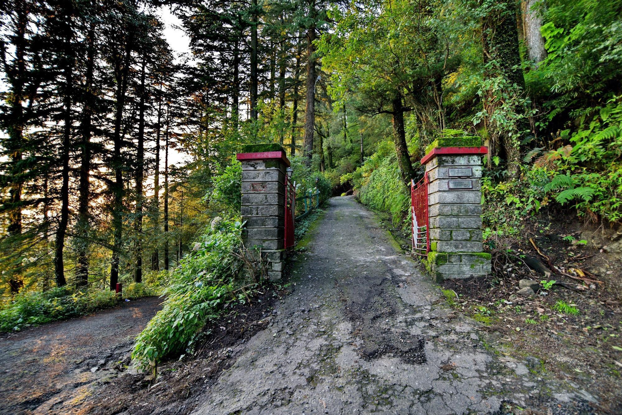 Vista Exterior Brij Villa, Dalhousie - A Colonial Luxury Retreat