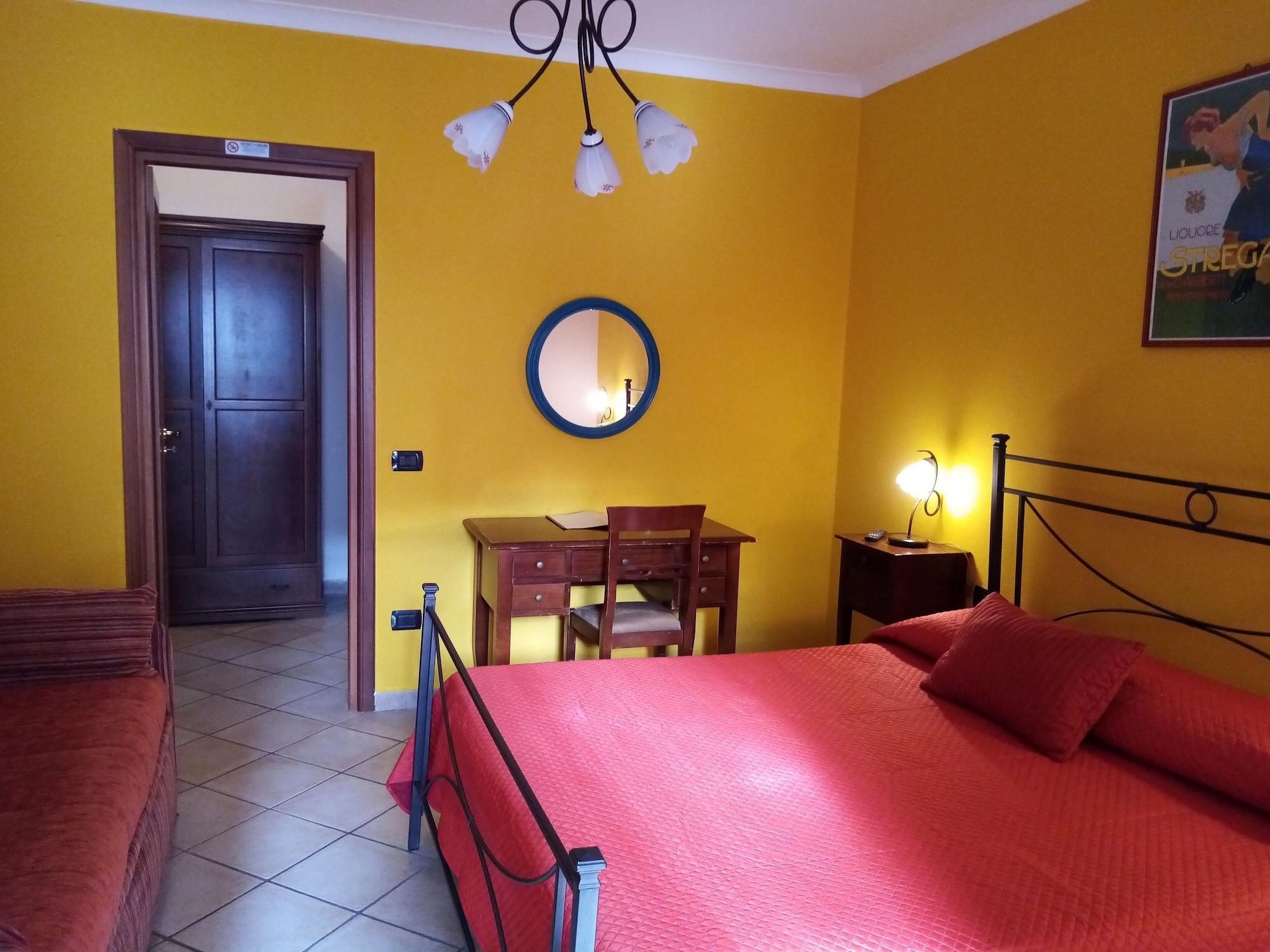 Varios Albergo Pace