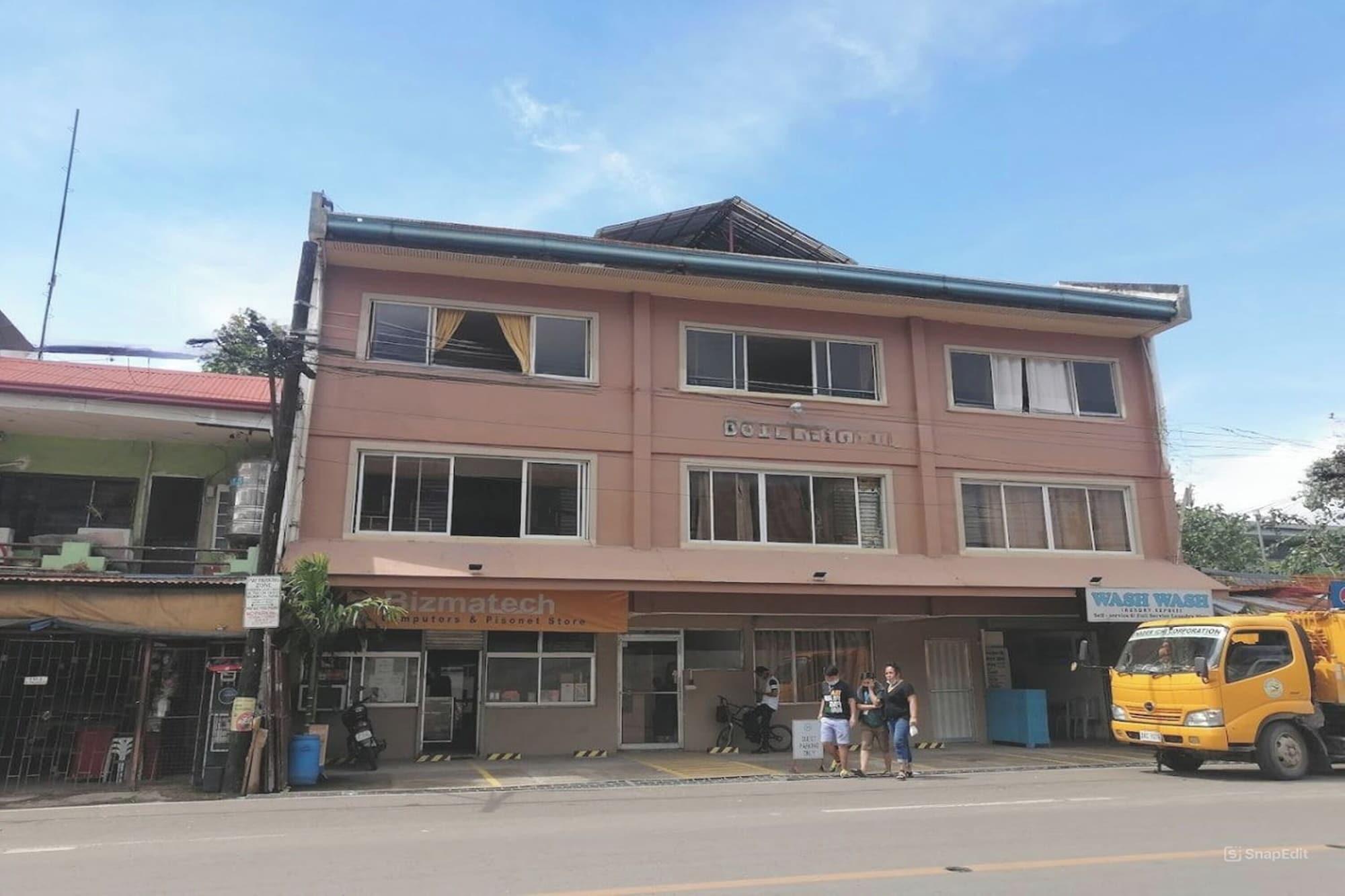 Varios VG Pension and Residences