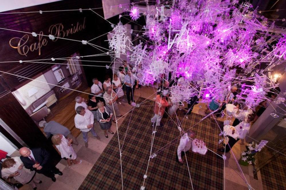 Vista Lobby Bristol ART & Medical SPA