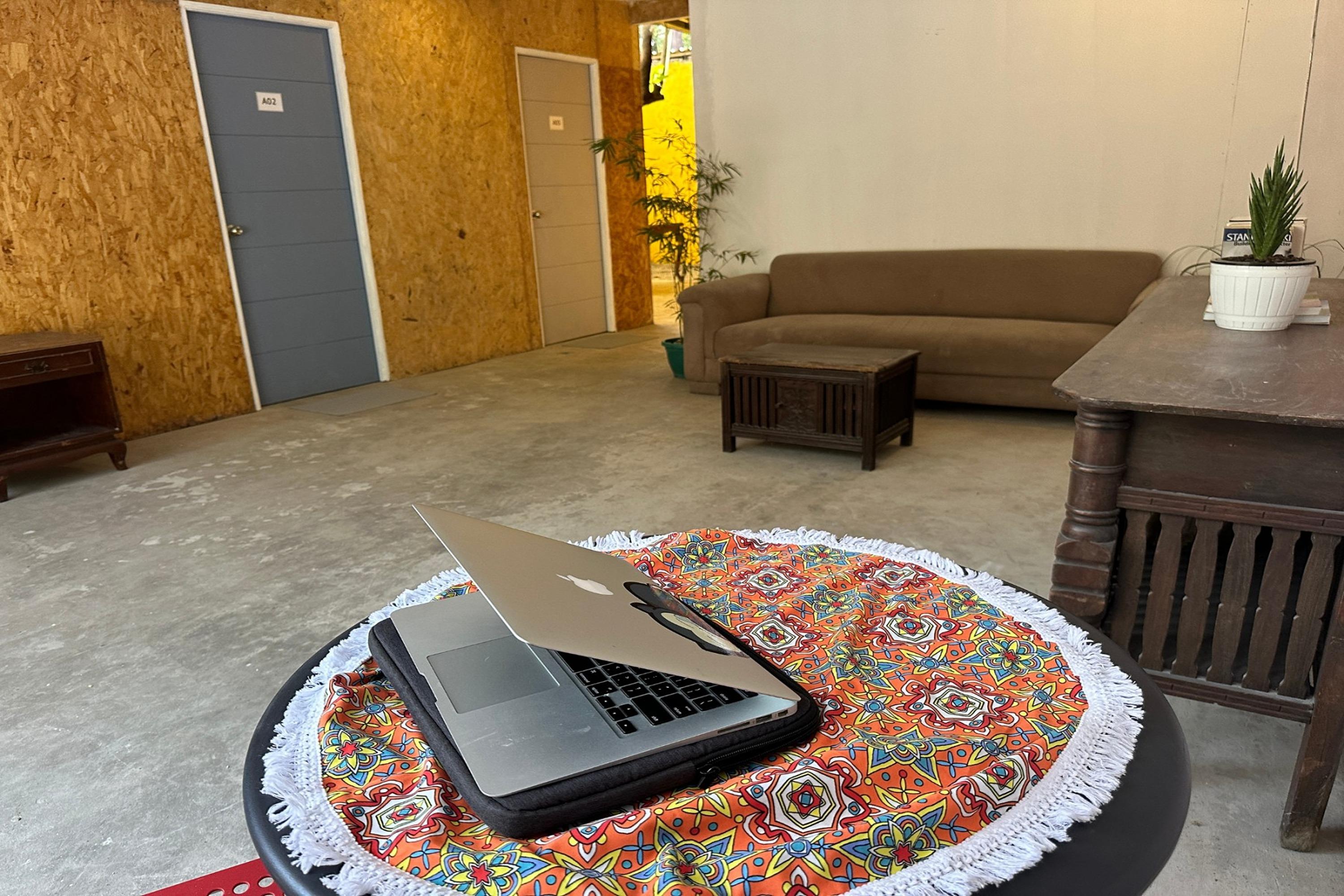 Vista Lobby Mosaic Liwliwa Hotel Near Beach By Zuzu