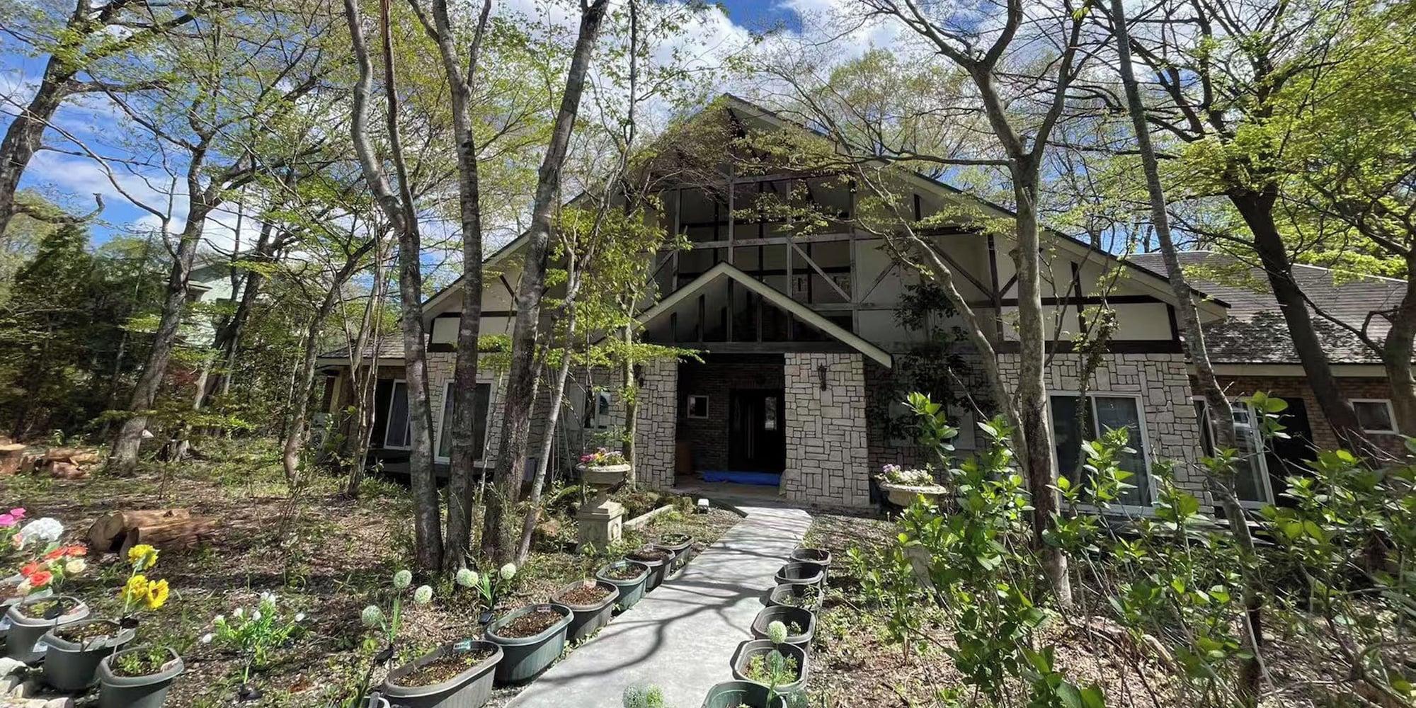 Vista Exterior Pension Balmy