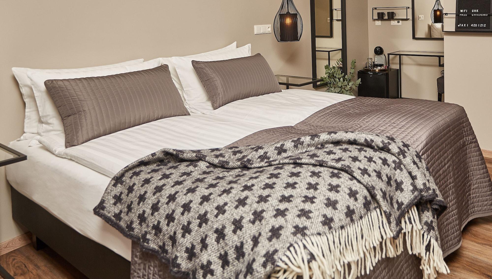 Varios Keflavik Micro Suites