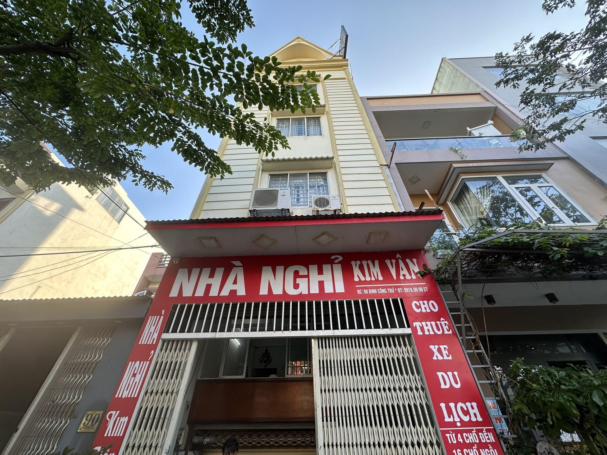Vista Exterior OYO 1220 Nha Nghi Kim Van