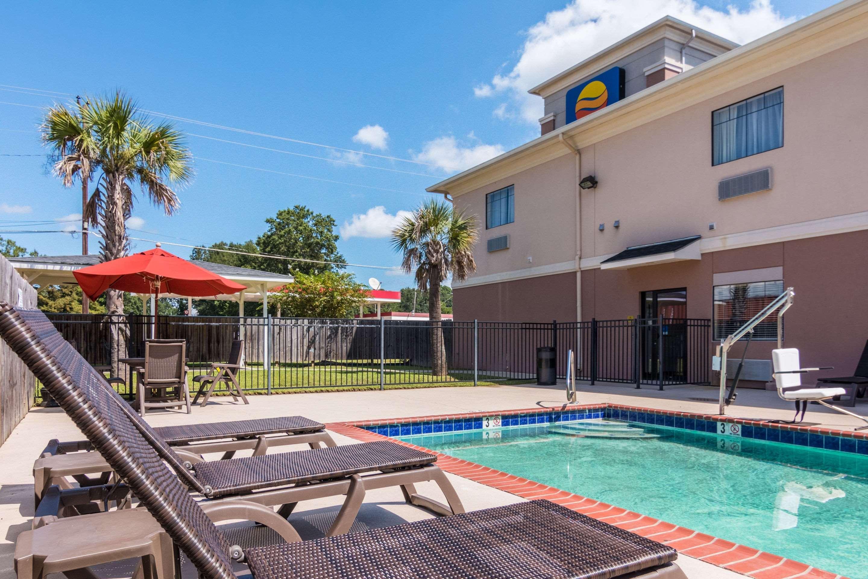 Vista Piscina Spark By Hilton Mansfield