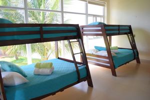 Alquiler Vacacional - NEWLY REMODELED OCEAN FRONT FARALLON BEACH HOUSE!!!