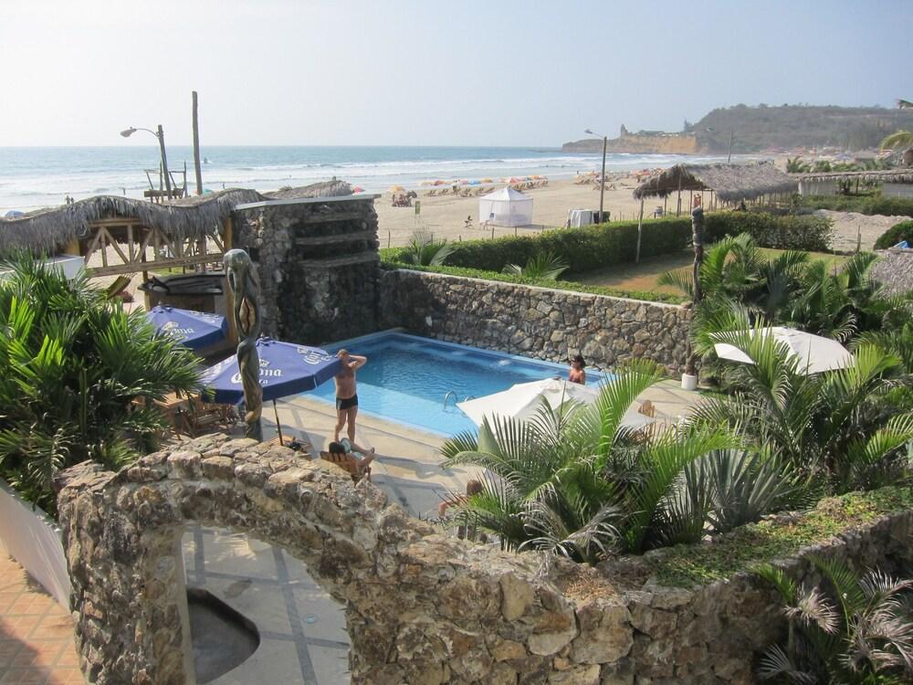Vista Piscina Dharma Beach Hotel