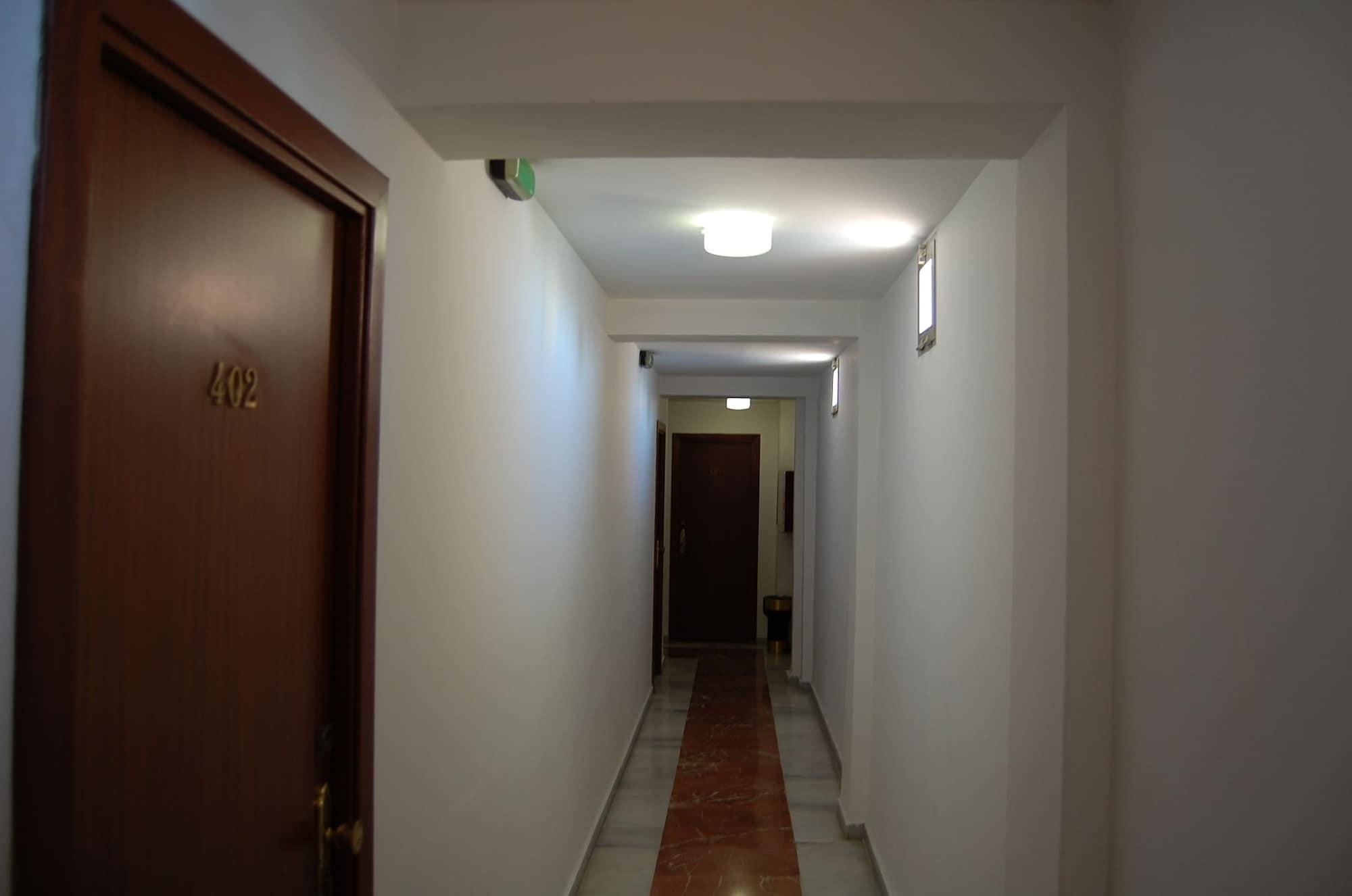 Varios Hotel Marina Victoria