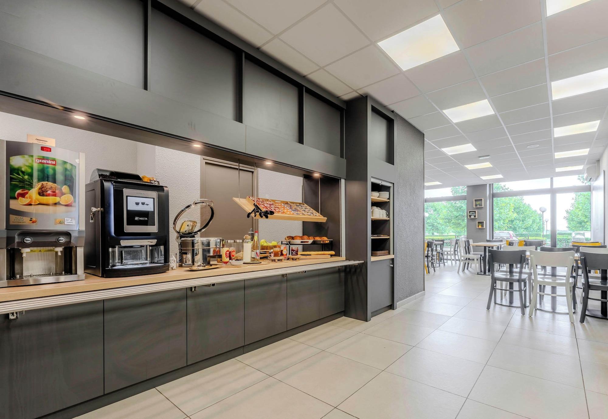 Restaurant B&B HOTEL Cambrai