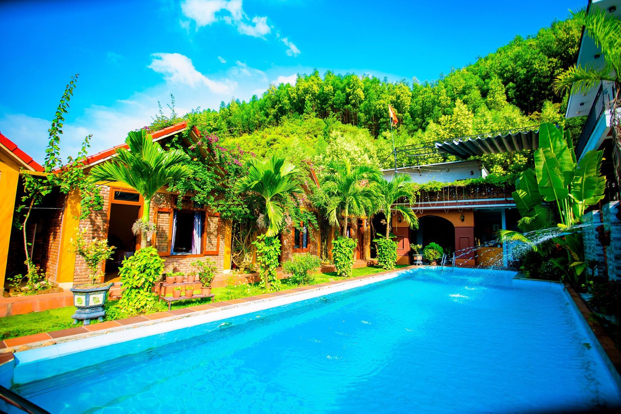 Vista Exterior Phong Nha Hillside View Bungalow