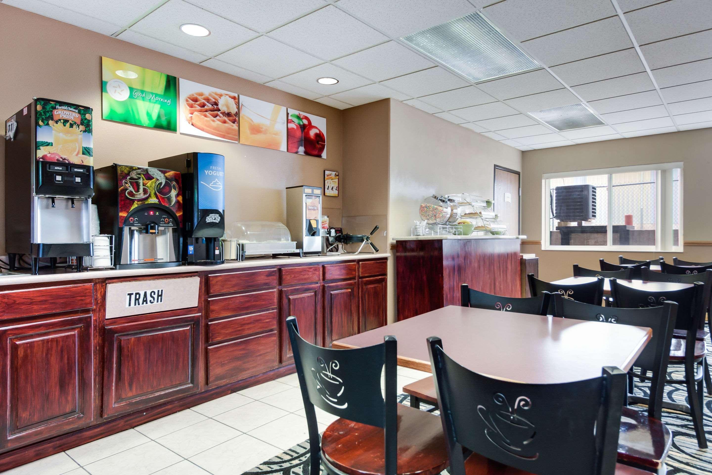 Restaurant Quality Inn & Suites