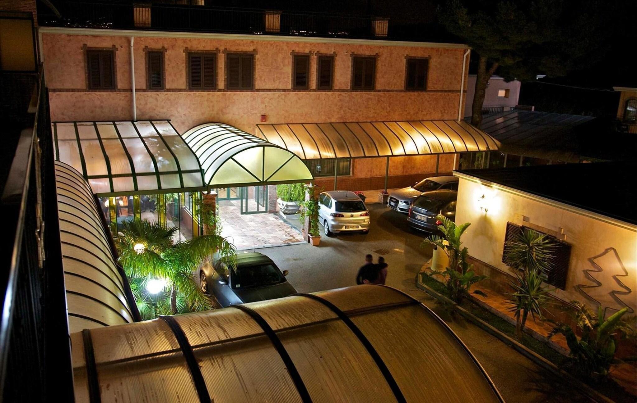 Vista Exterior Hotel Valle degli Ulivi