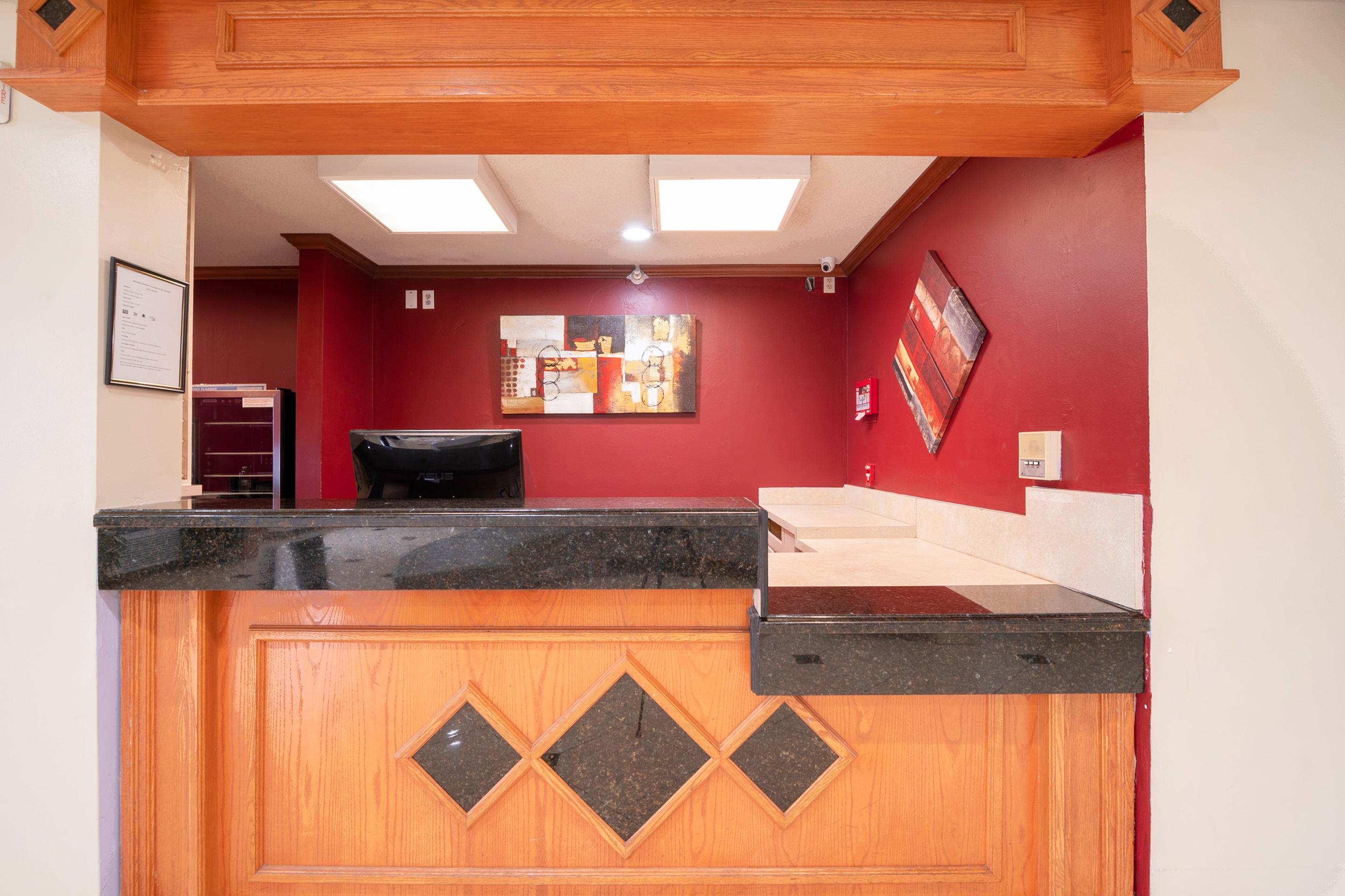 Vista Lobby OYO Townhouse Houston Airport North