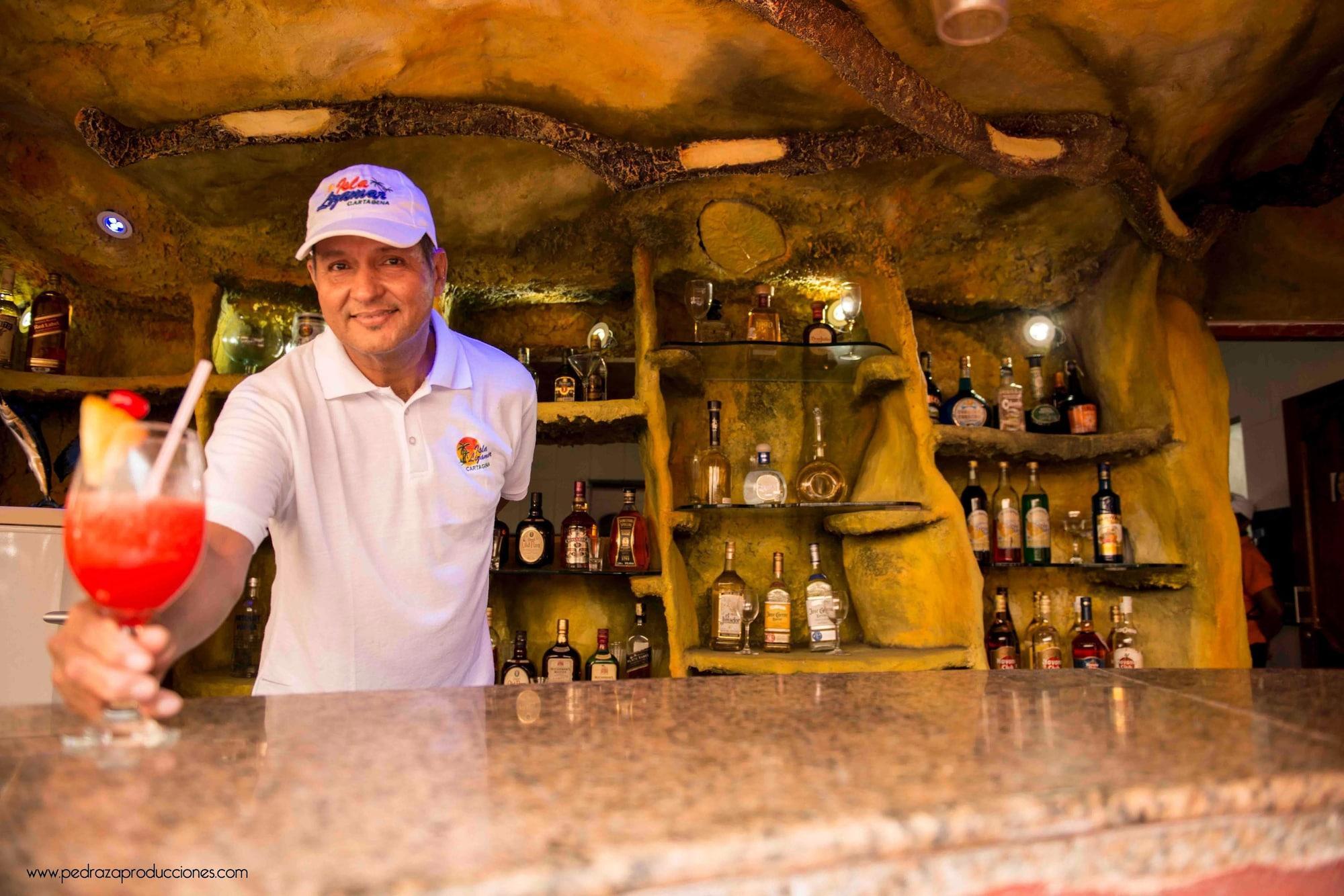 Bar/Salón Isla Lizamar