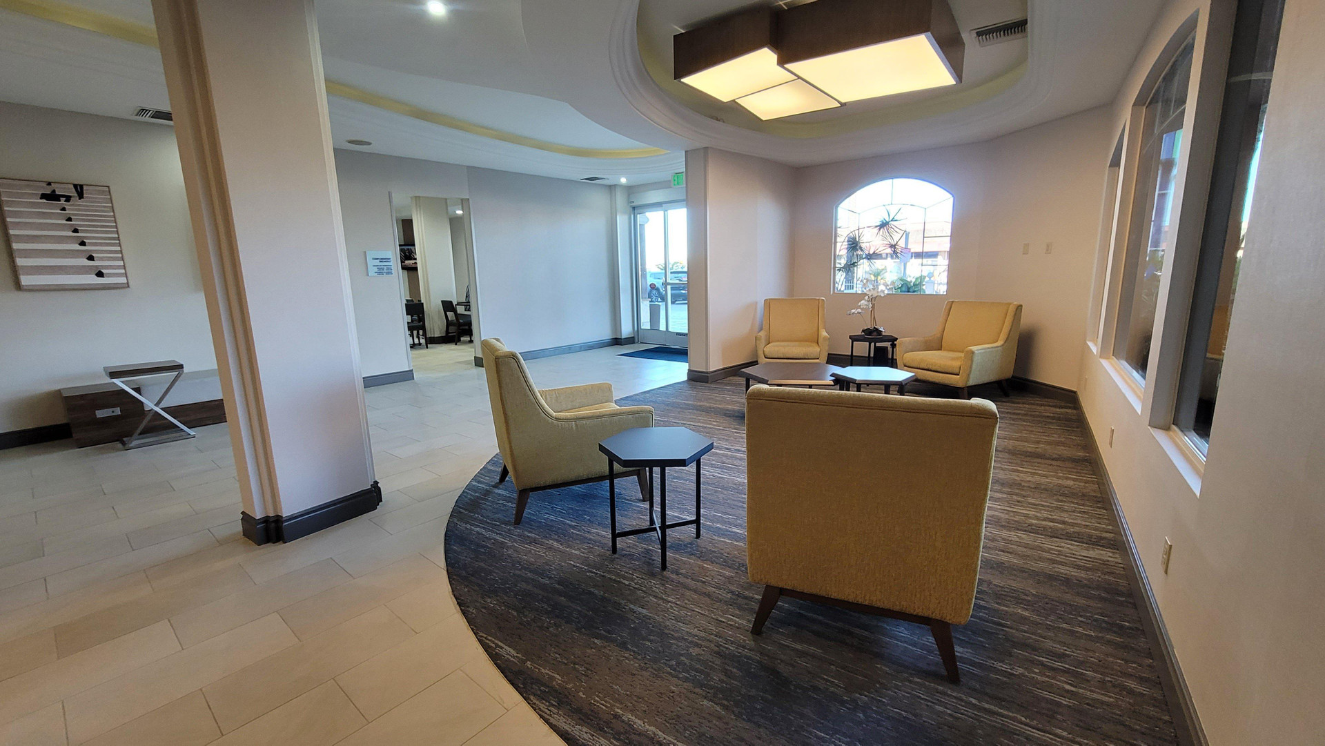 Vista Lobby Holiday Inn Express San Diego South - Chula Vista by IHG