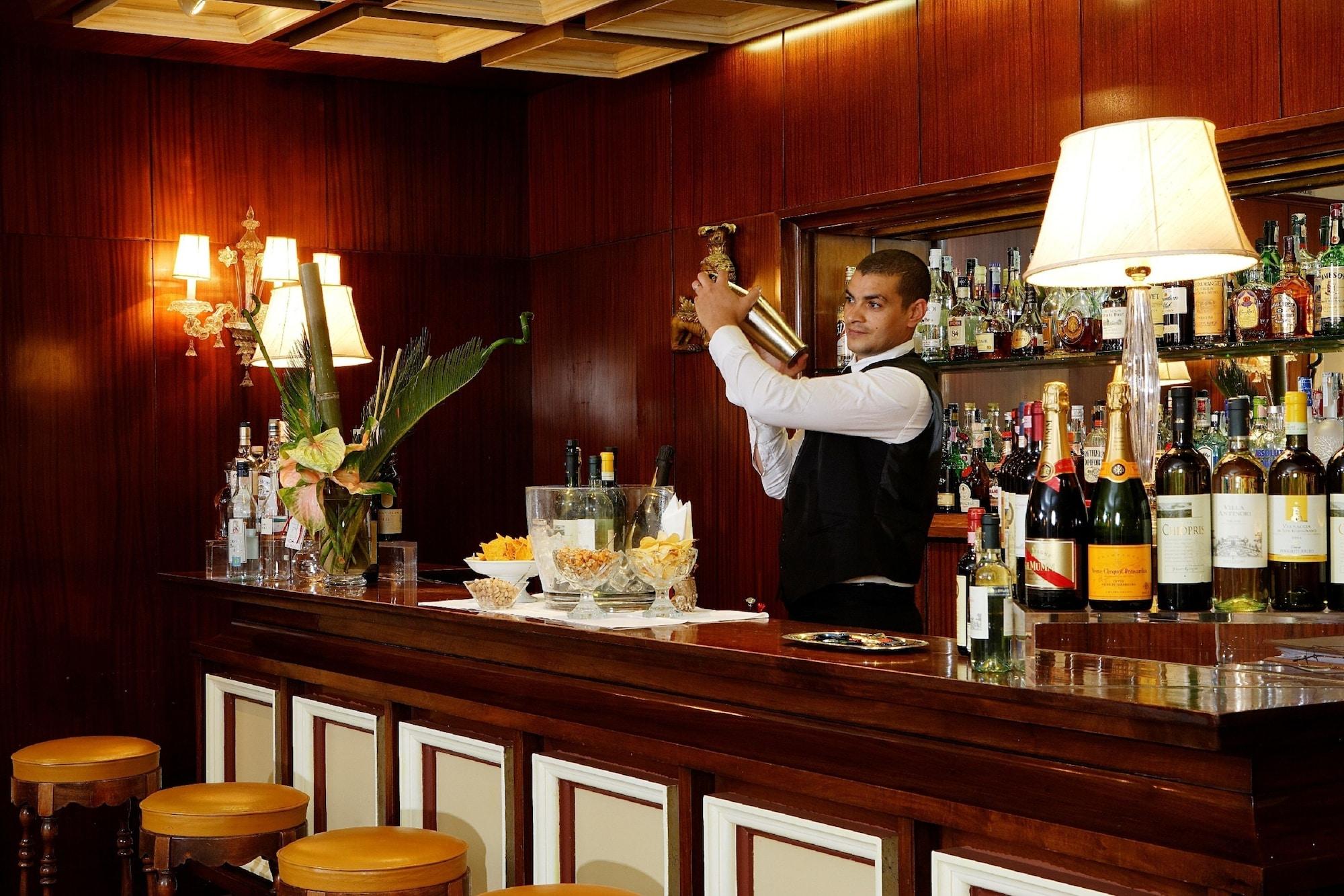 Bar/Salón Hotel De La Ville