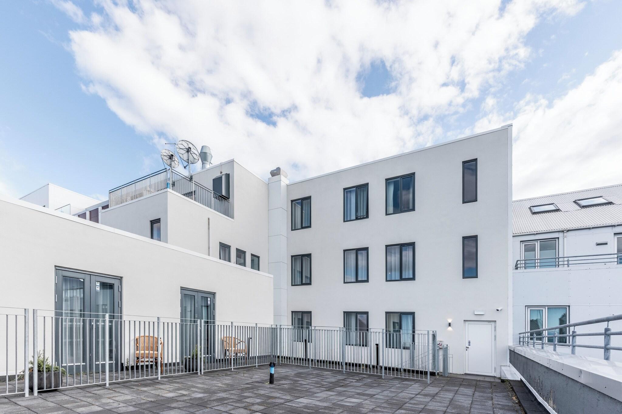 Varios Hotel Von