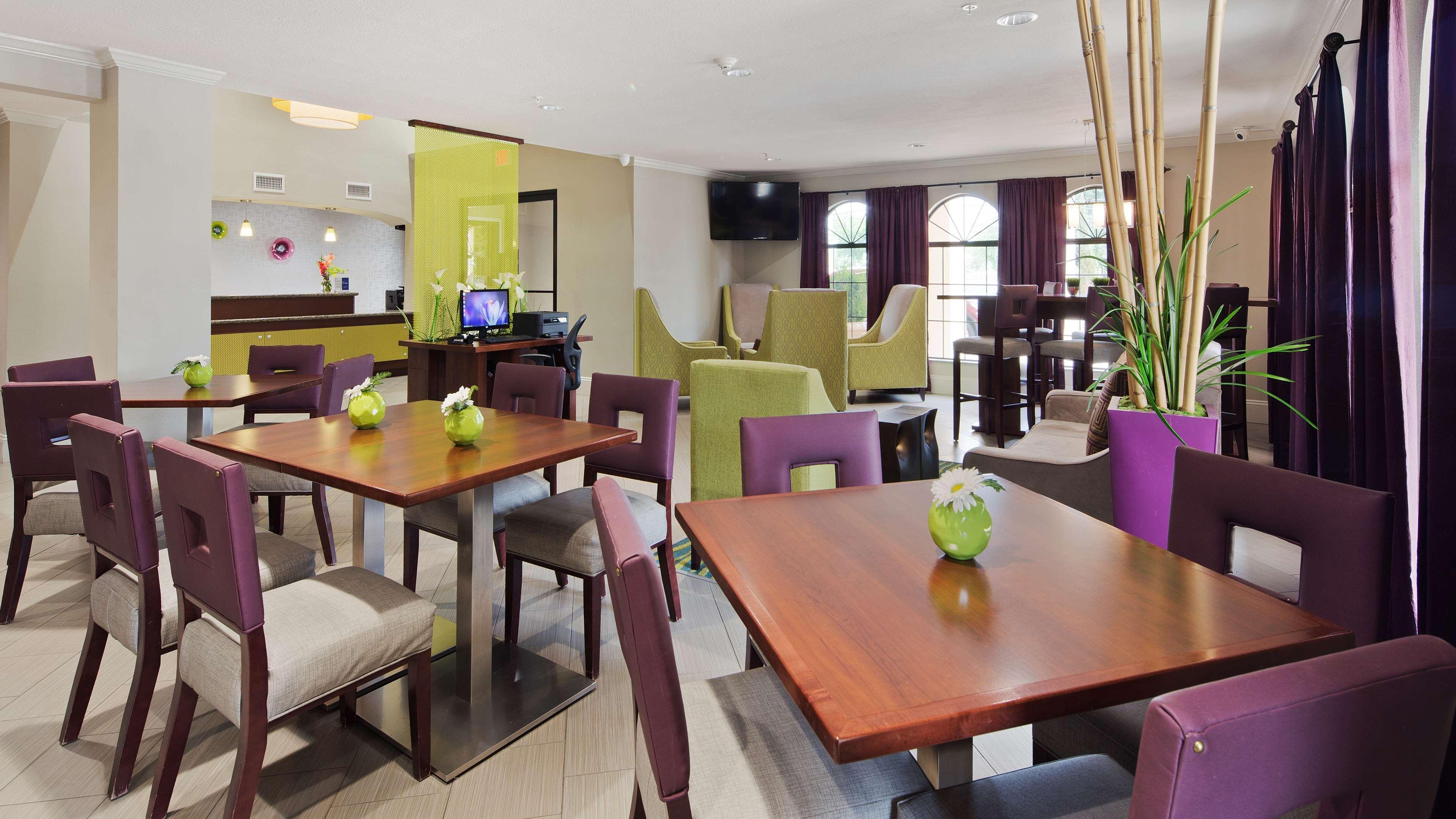 Restaurant SureStay Hotel by Best Western Deer Park