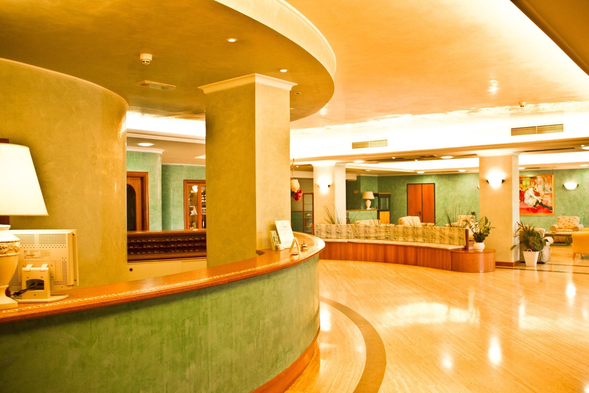 Vista Lobby Aldero Hotel