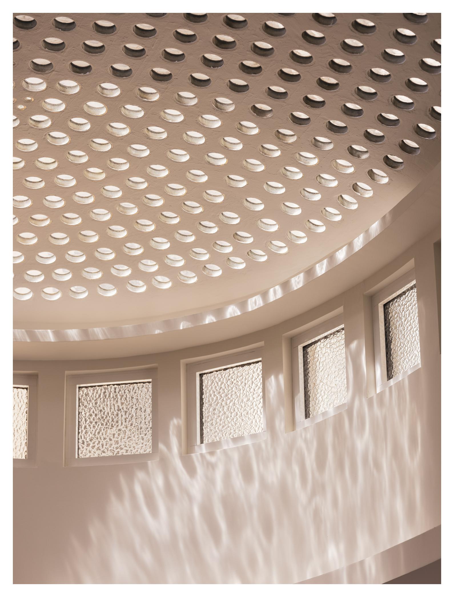 Vista Lobby Miss Fuller