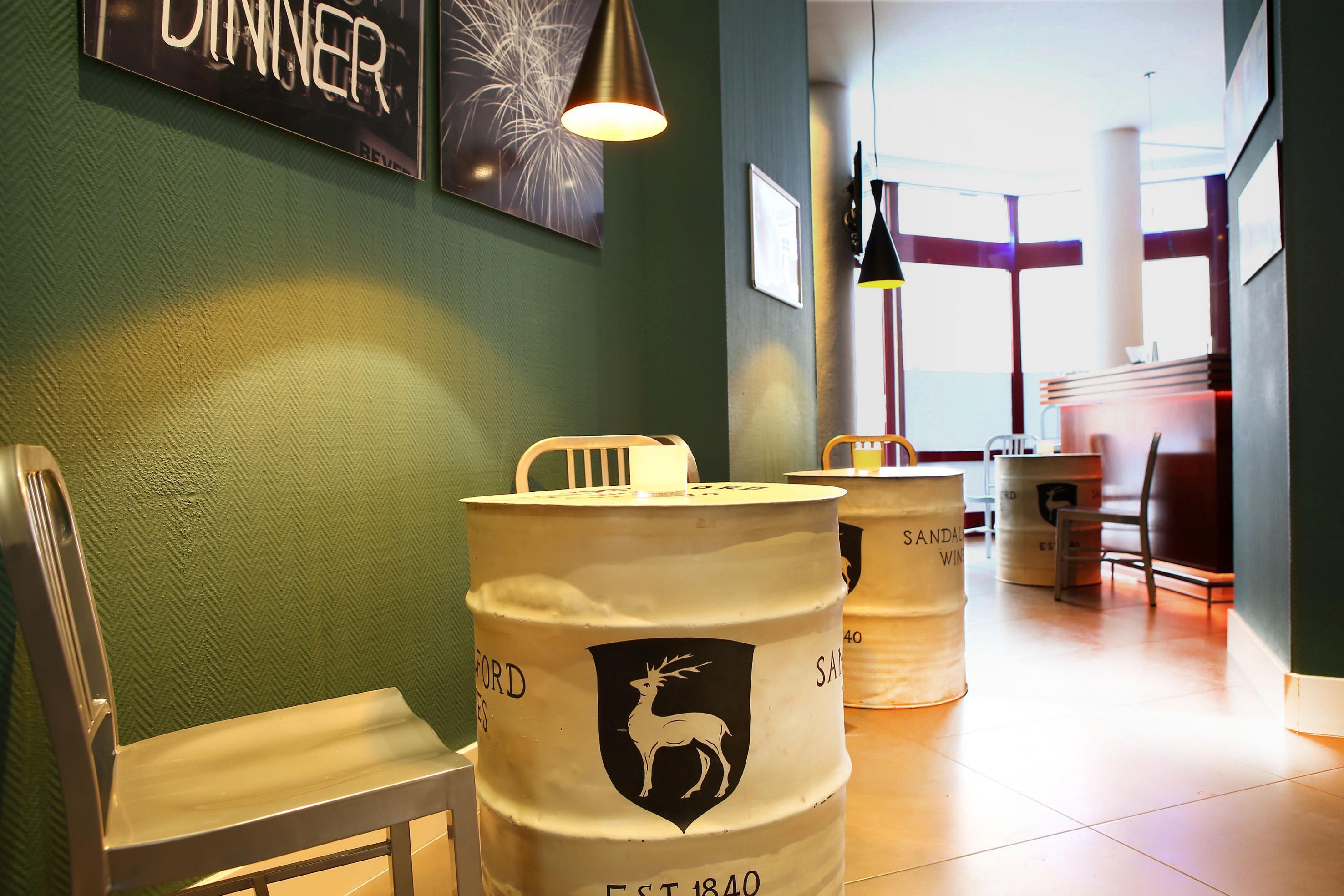 Bar/Salón Hotel München City Center affiliated by Meliá