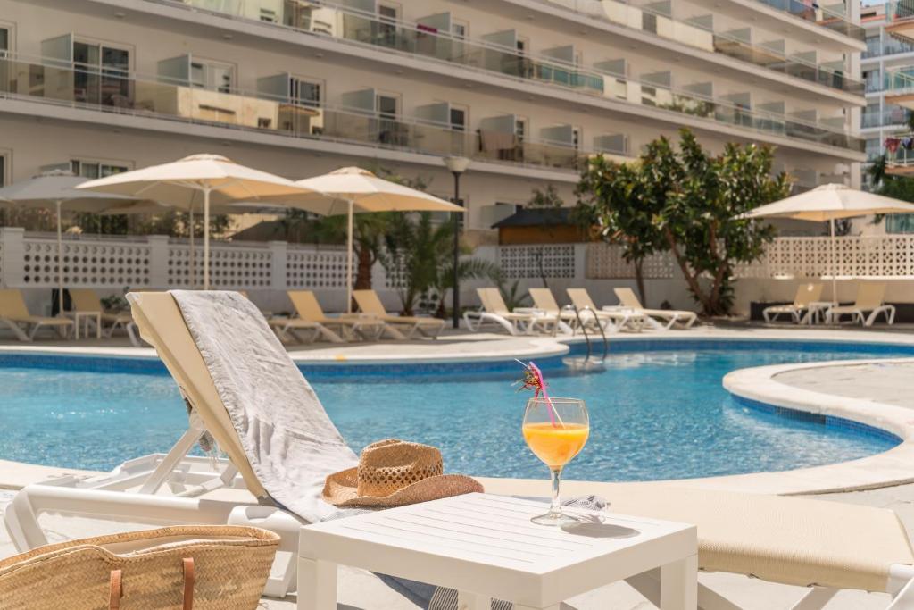 Vista Piscina Hotel Salou Beach Rentalmar