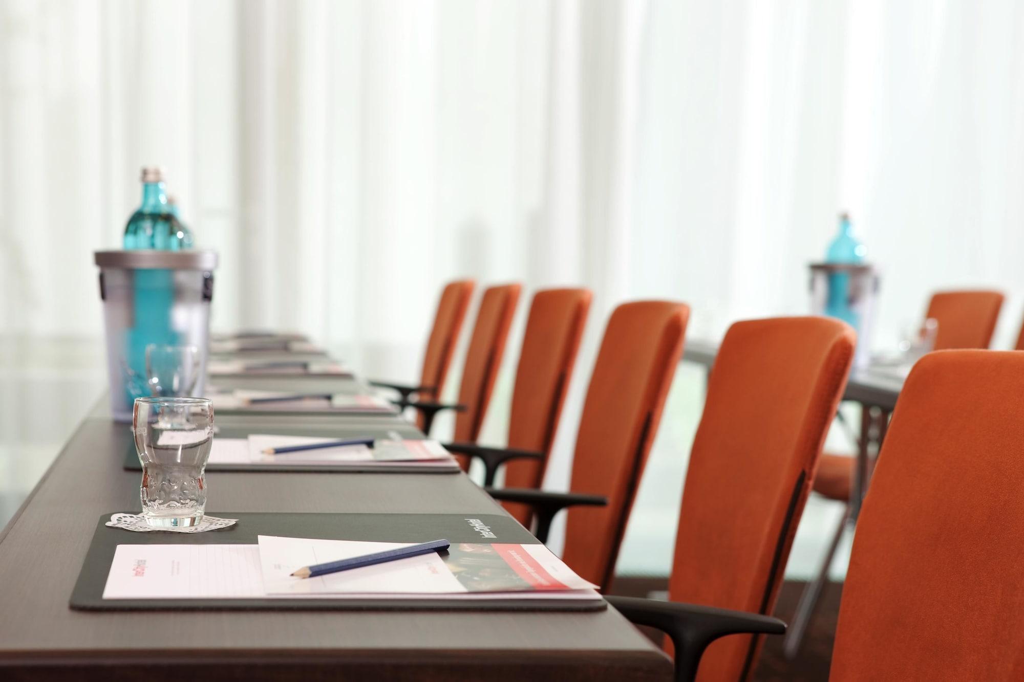 Sala de Reuniones IntercityHotel Hannover