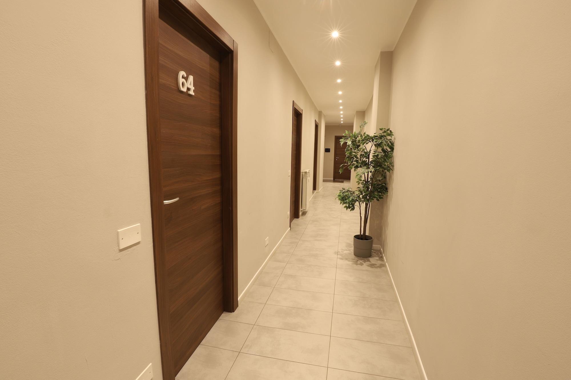 Varios Hotel Golden Milano
