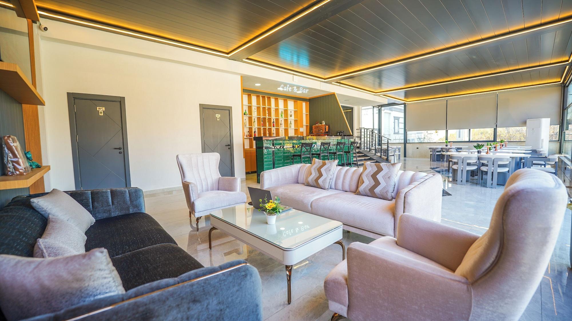 Vista Lobby Blue Serenity Hotel