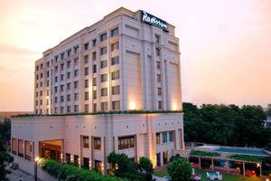Alojamiento - Radisson Hotel Varanasi