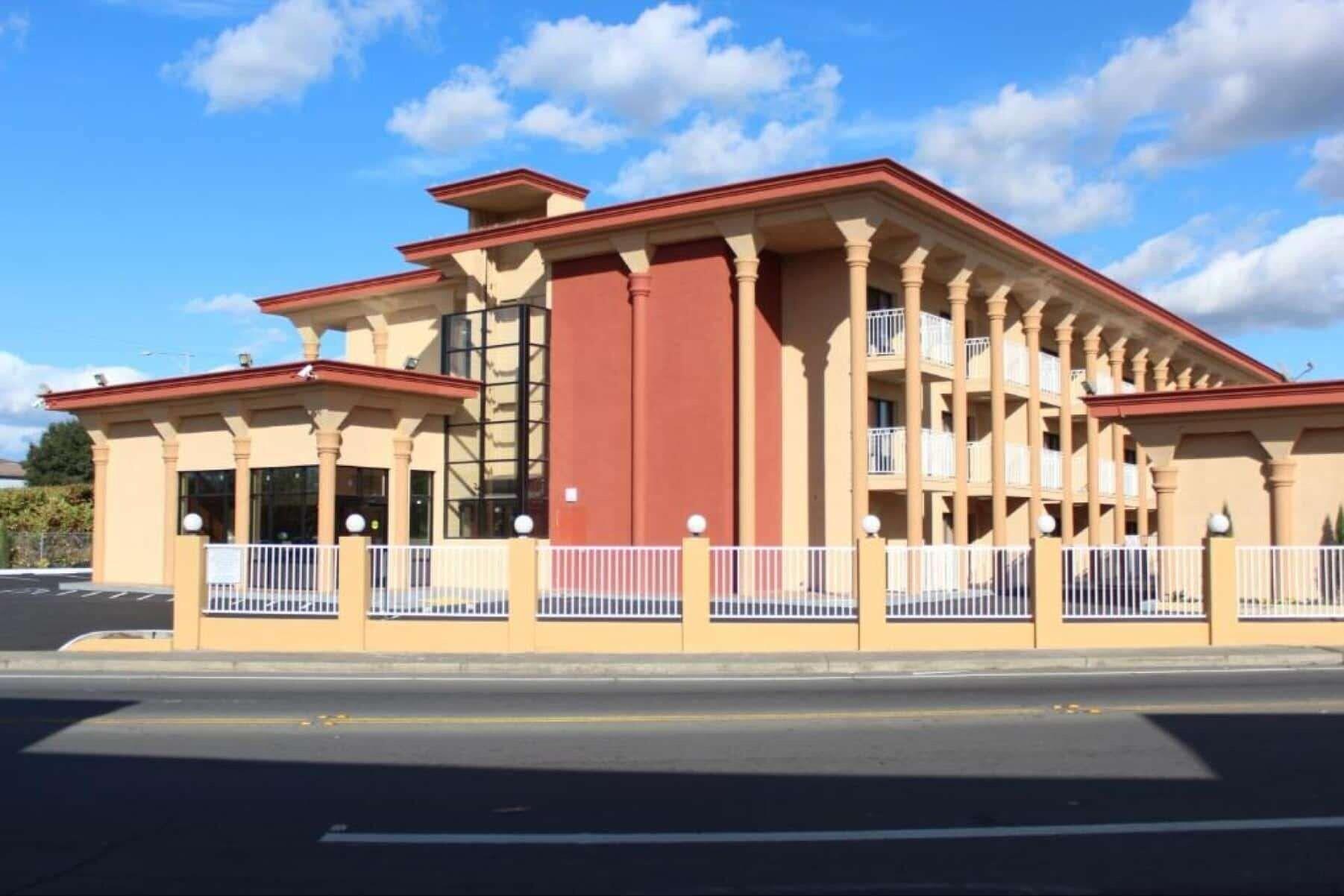Varios Super 8 by Wyndham Vallejo/Napa Valley