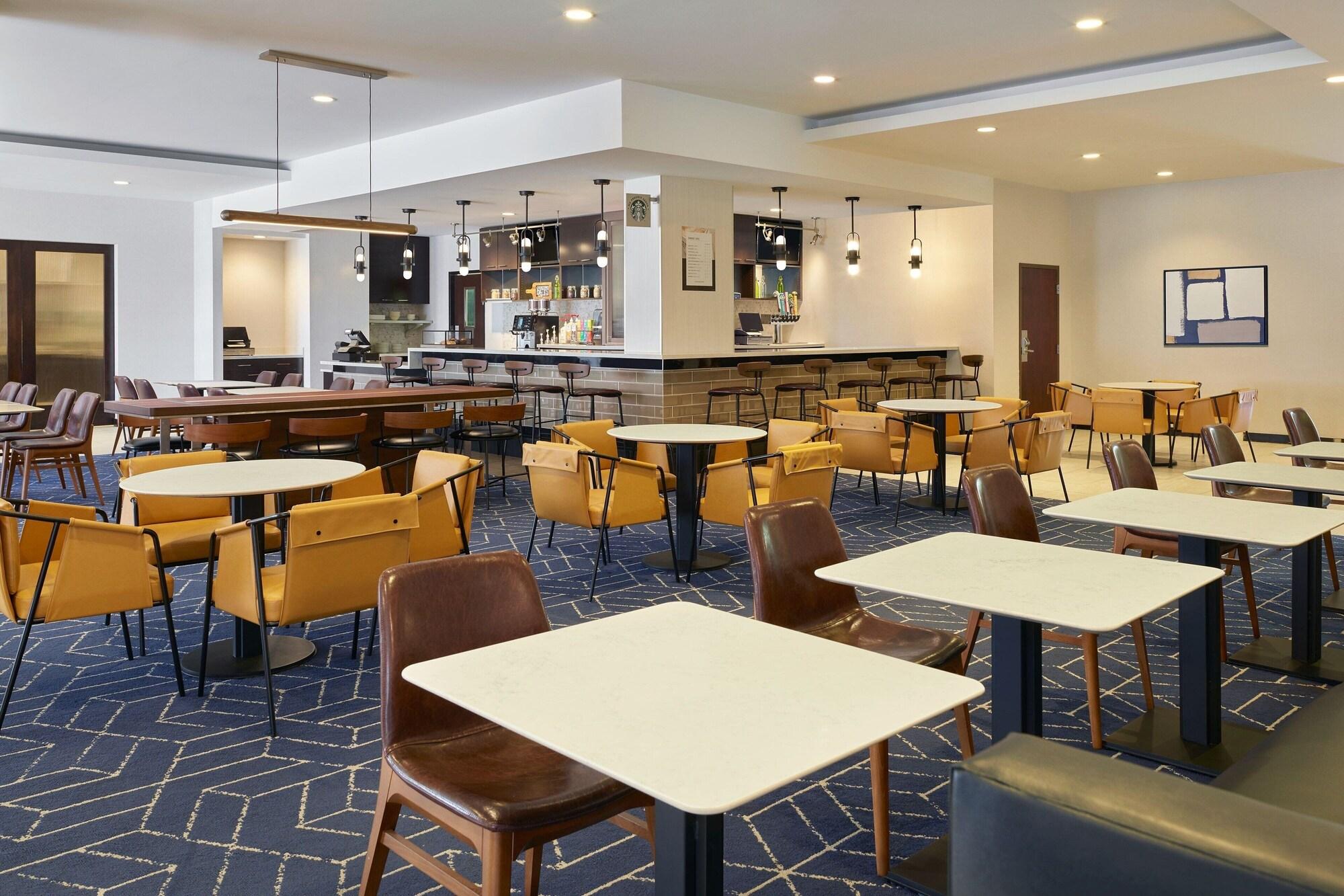Restaurant Courtyard by Marriott Culver City Los Angeles
