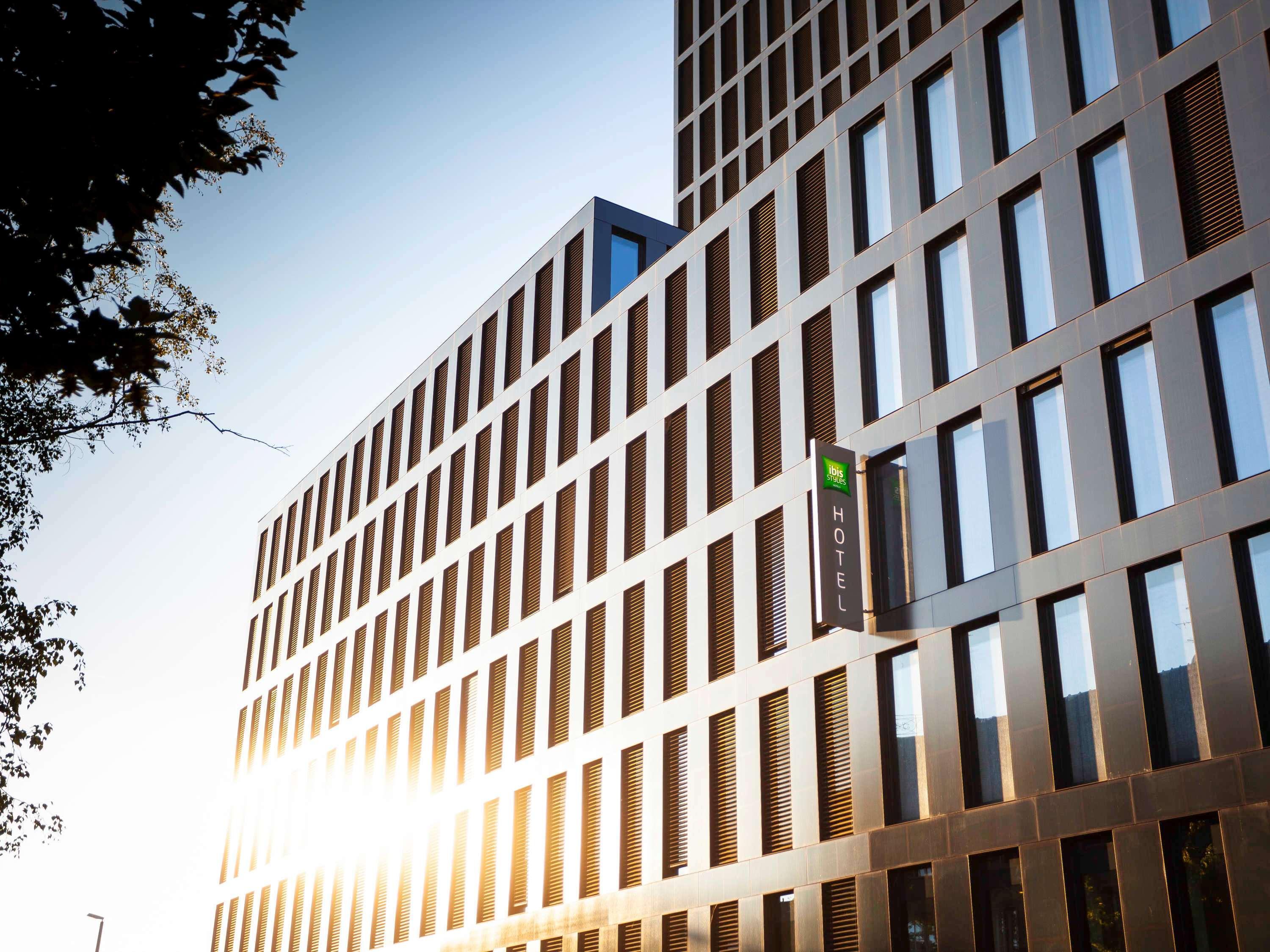 Vista Exterior ibis Styles Basel City