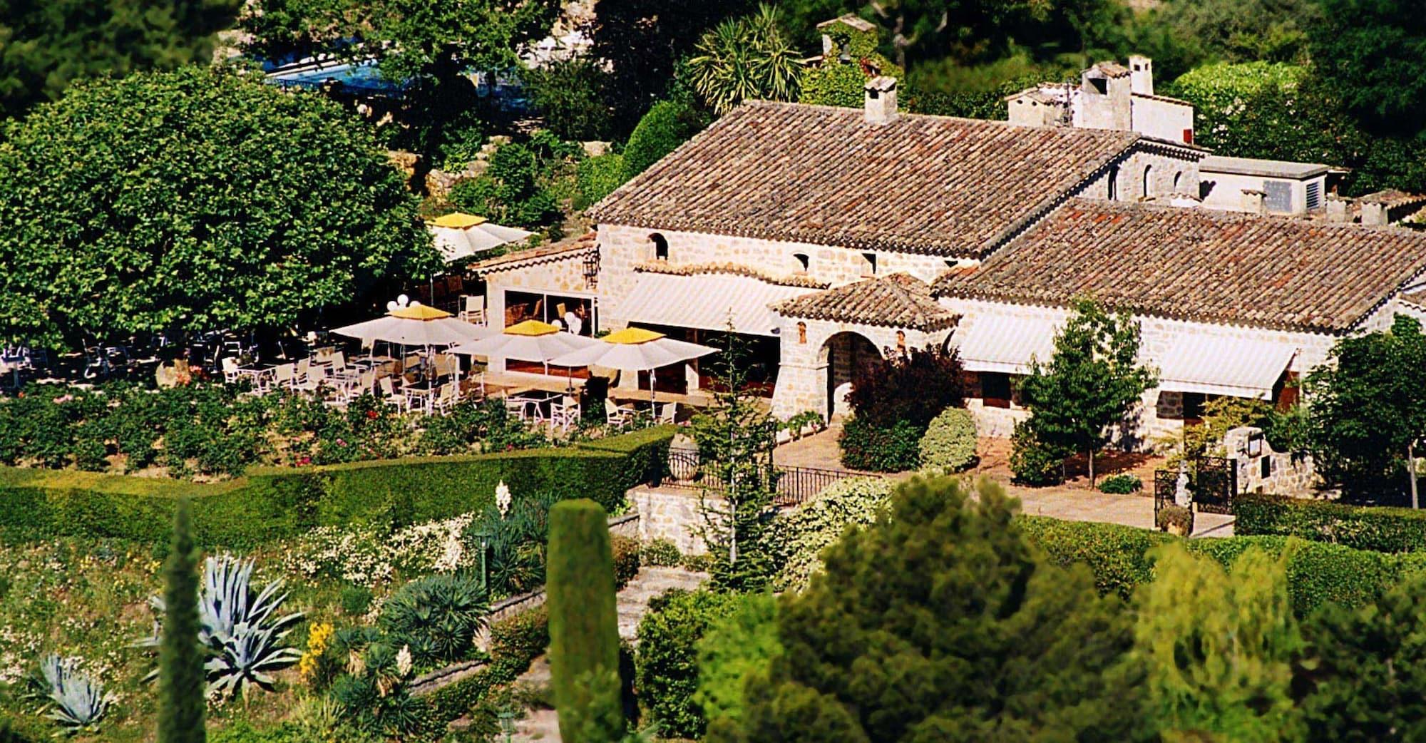 Varios Le Castellaras