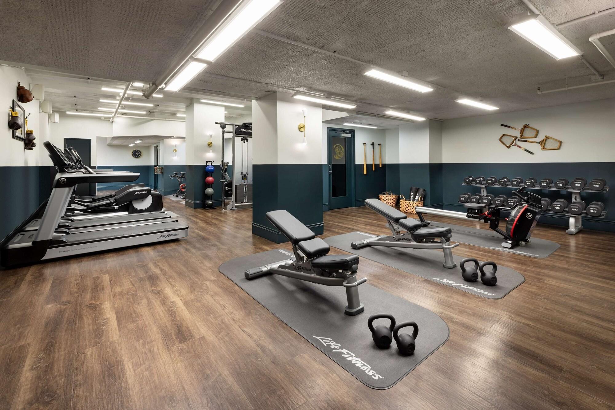 Gimnasio The Candler Hotel Atlanta, Curio Collection by Hilton