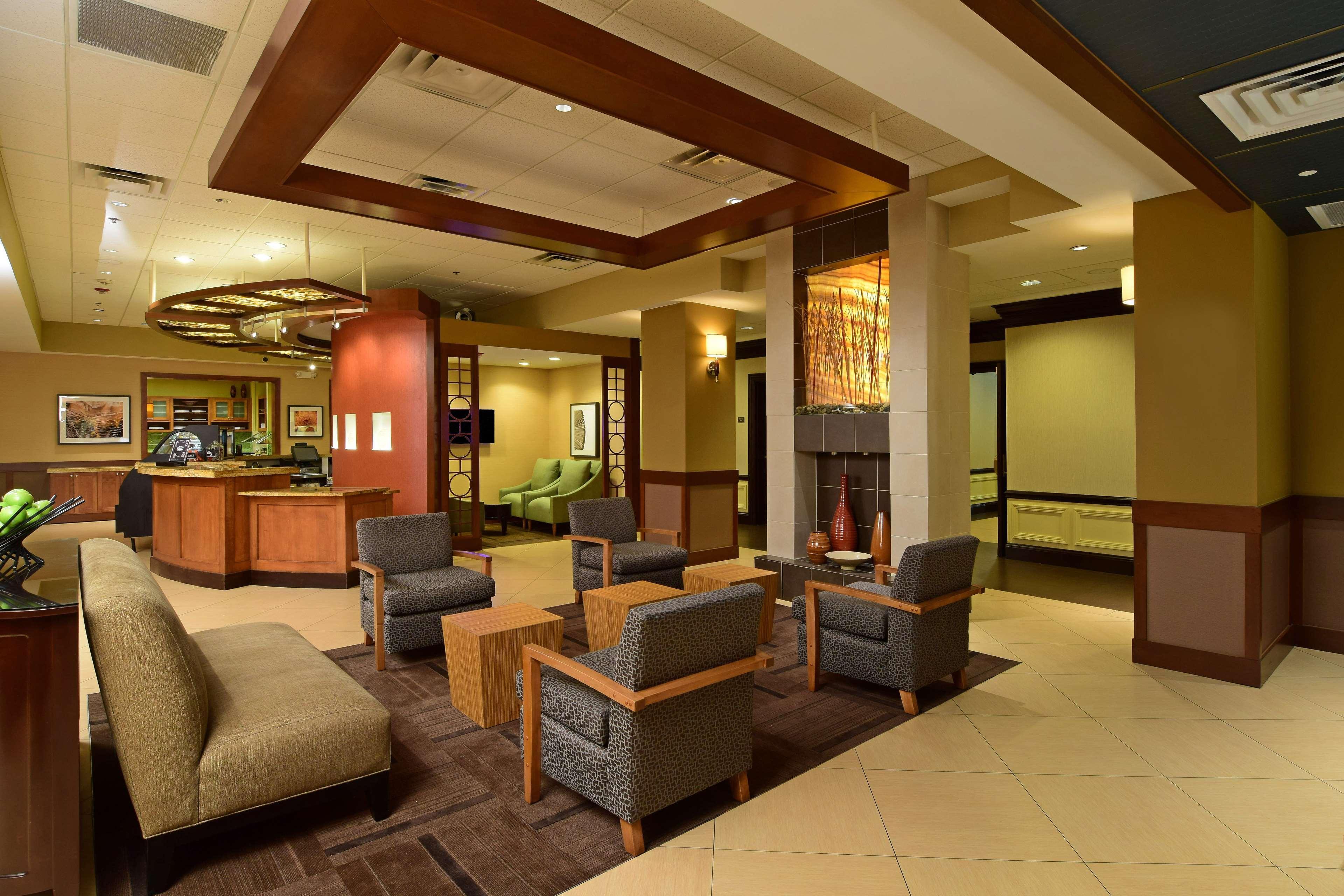 Vista Lobby Hyatt Place Dallas/Las Colinas